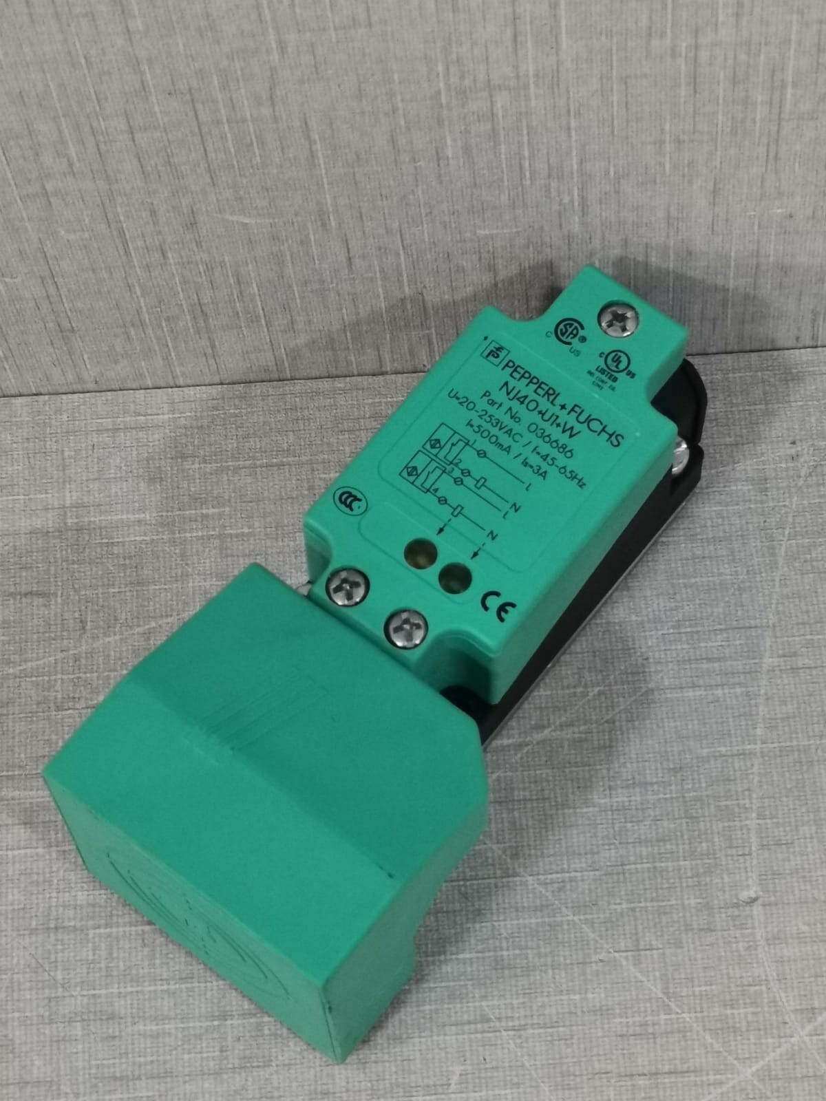 PEPPERL + FUCHS 036686 PEPPERL + FUCHS NJ40+U1+W INDUCTIVE SENSOR 036686 8