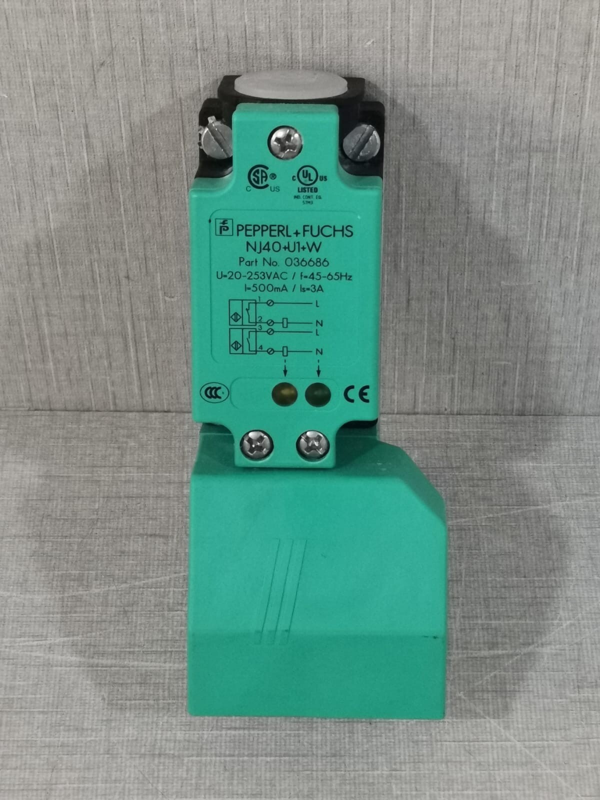 PEPPERL + FUCHS NJ40+U1+W INDUCTIVE SENSOR 036686