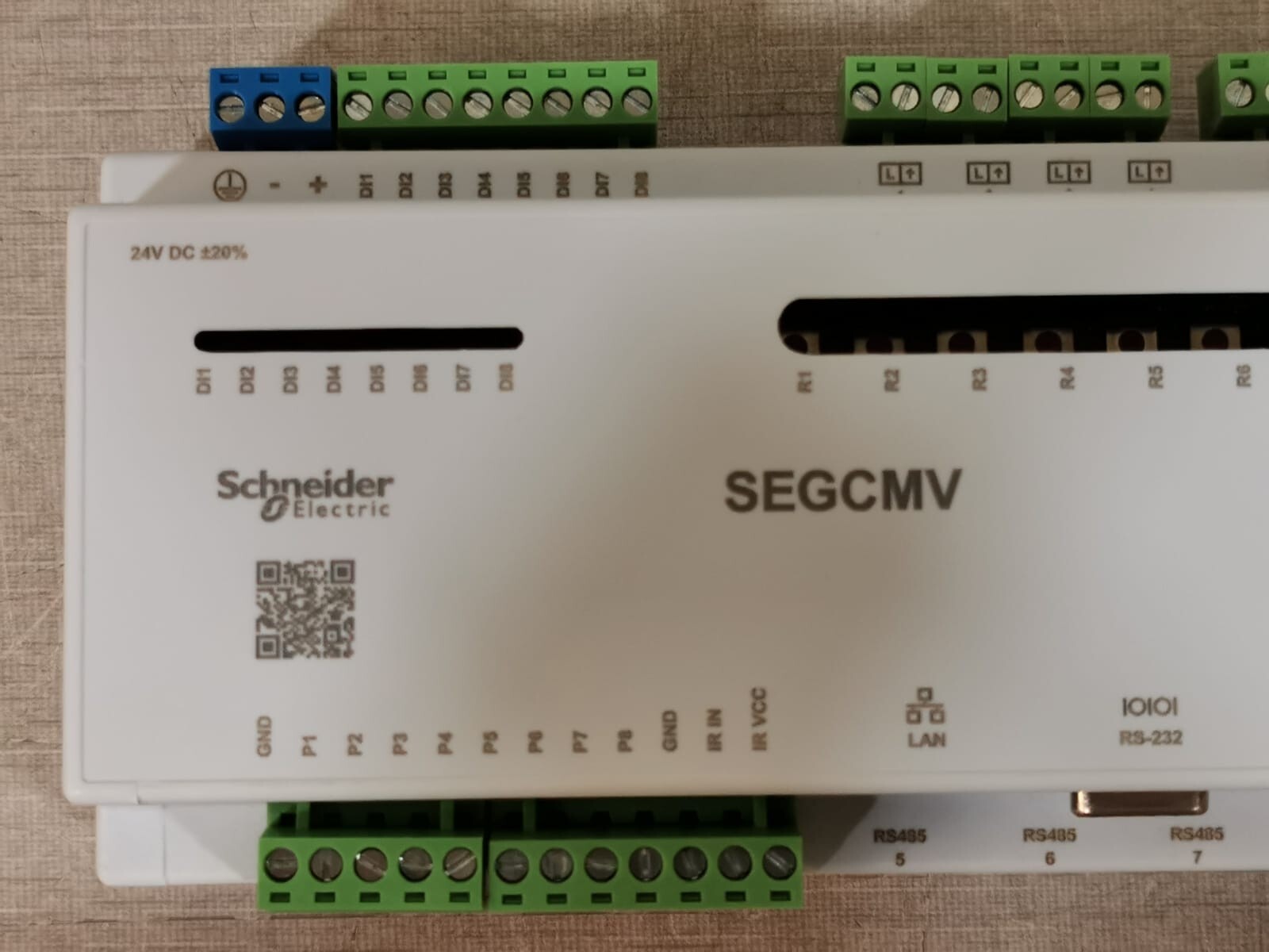 Schneider Electric SEGCMV Schneider Electric SEGCMV Intelligent Motor Control 2