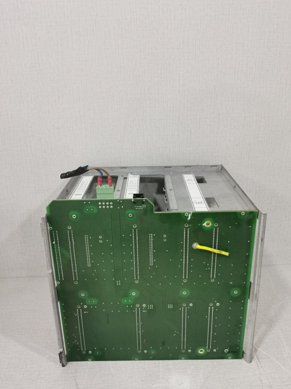 SCHNEIDER CT00068-01 SCHNEIDER CT00068-01 RACK/CHASSIS FOR T200 RTU 5