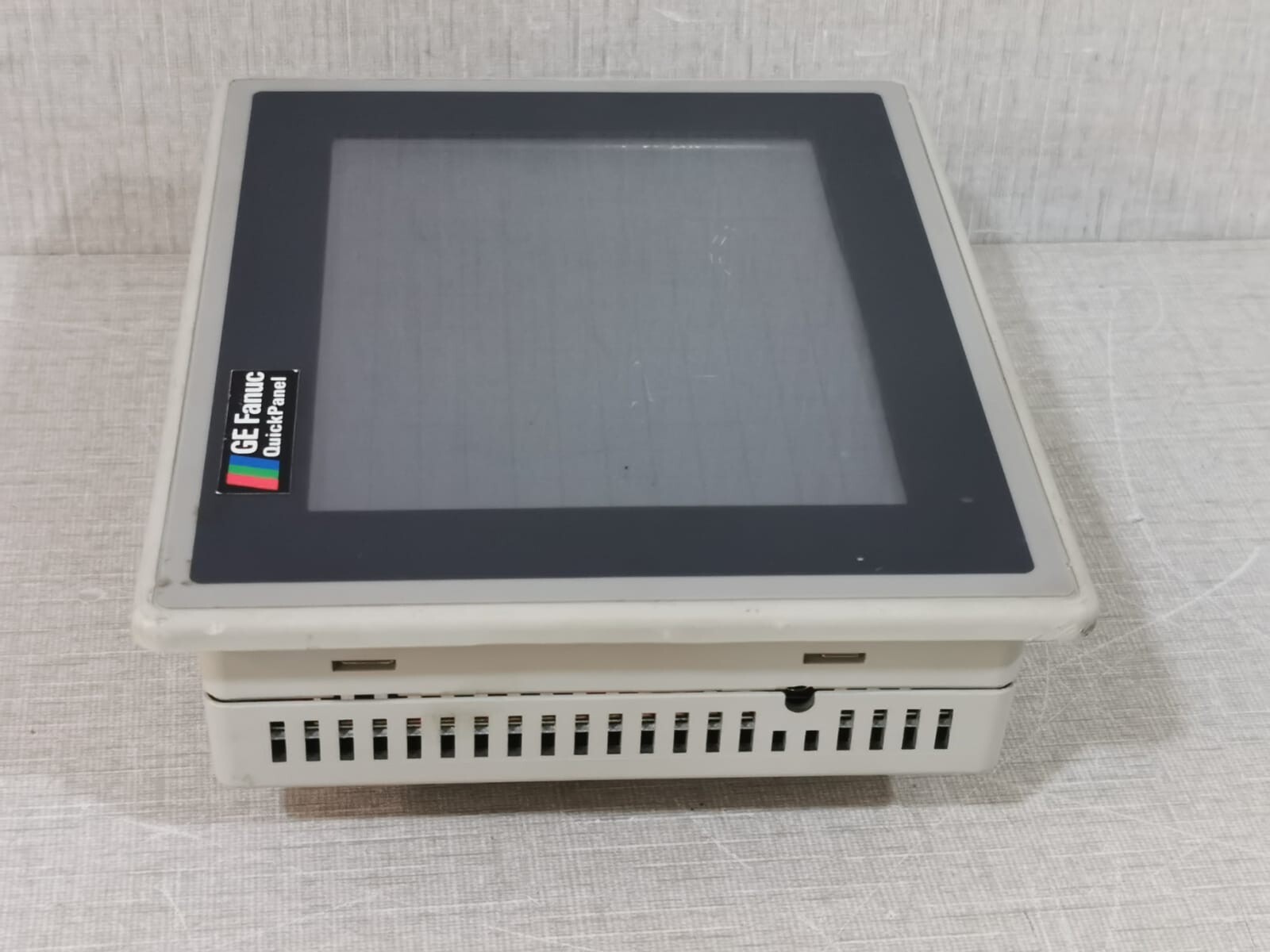 GE Fanuc 2880037 GE Fanuc Pro-Face 2880037 Quick Panel 9