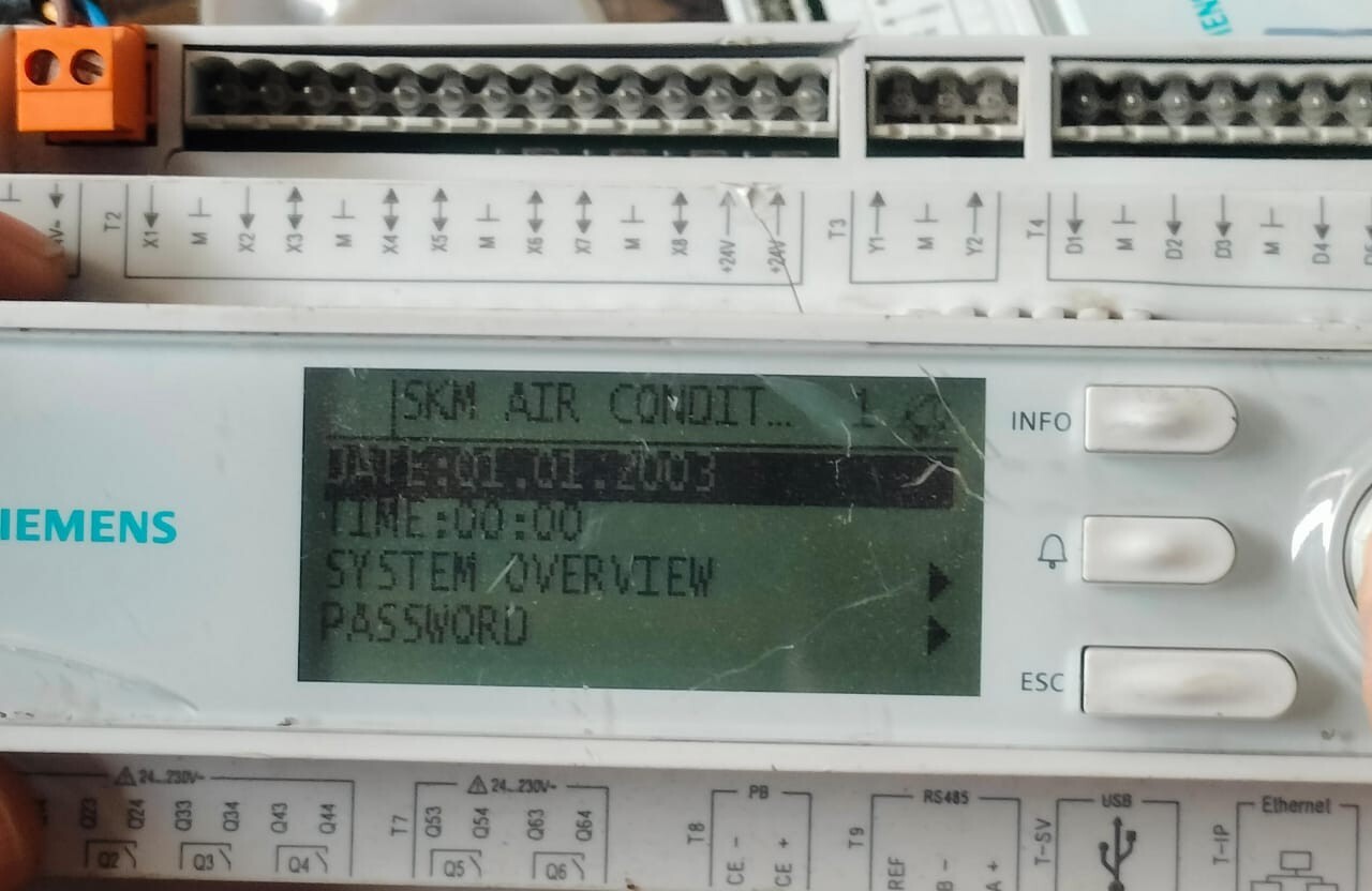 Siemens POL638.70/STD SIEMENS POL638.70/STD CONTROLLER 24VAC/DC 2