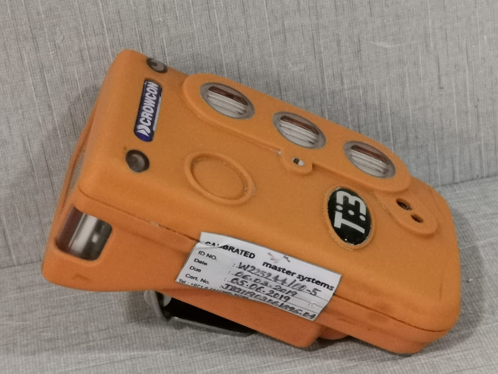 CROWCON TETRA 3 CROWCON TETRA 3 GAS DETECTOR WITH CHARGER 6