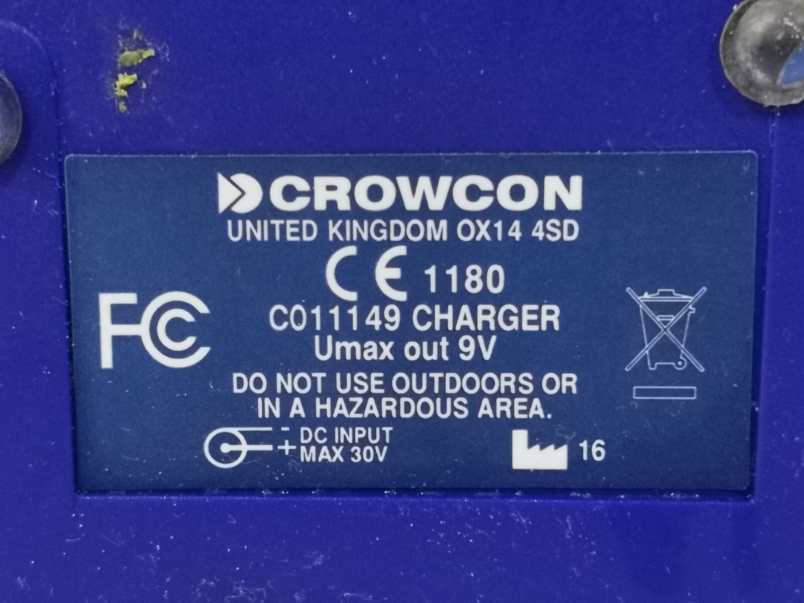 CROWCON TETRA 3 CROWCON TETRA 3 GAS DETECTOR WITH CHARGER 9