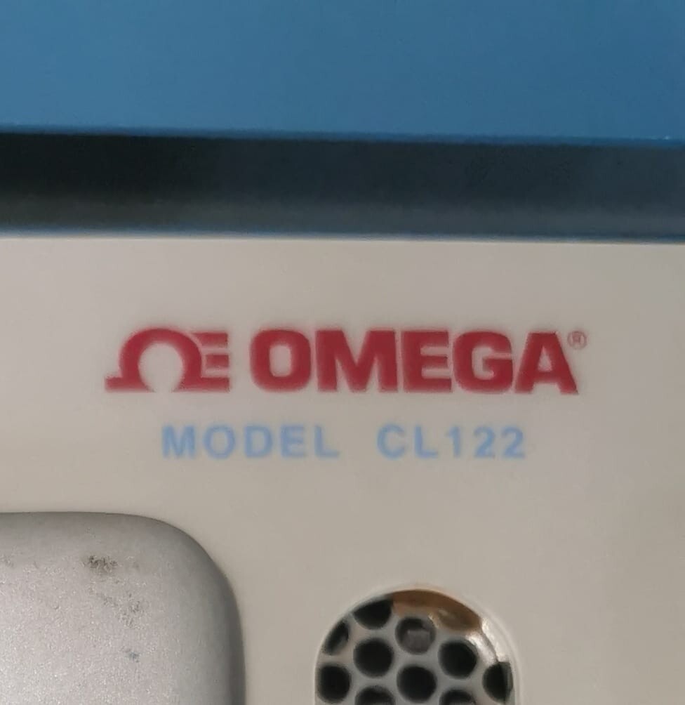 OMEGA CL122 OMEGA Model: CL122 Calibration Cool/Heat Source 2