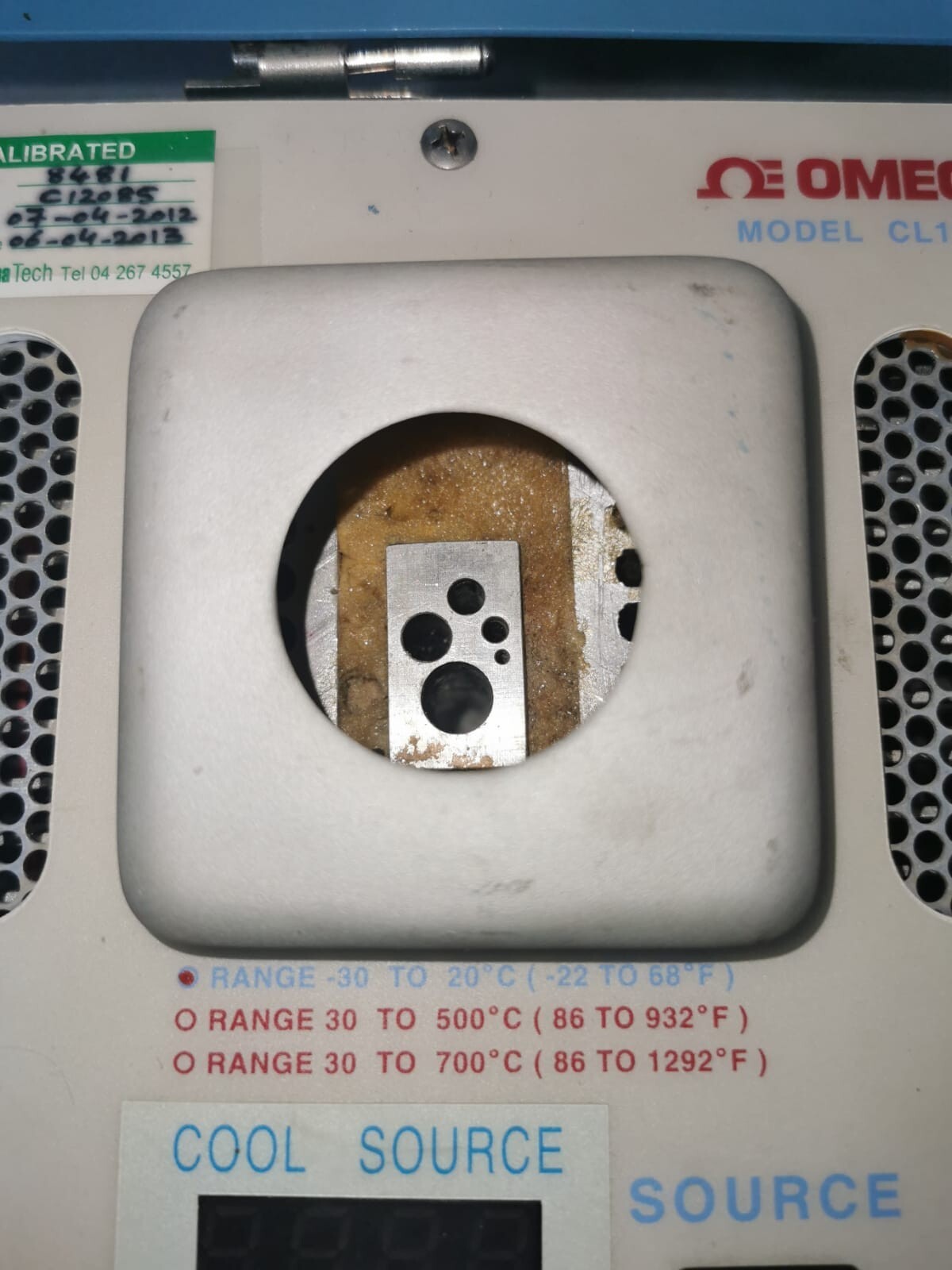 OMEGA CL122 OMEGA Model: CL122 Calibration Cool/Heat Source 7