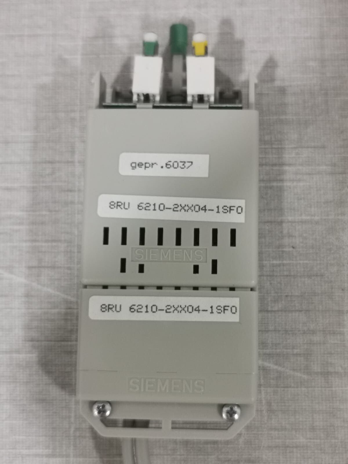 Siemens 6210-2XX04-1SF0 SIEMENS 6210-2XX04-1SF0 MOSAIK SYSTEM M CONNECTOR 3