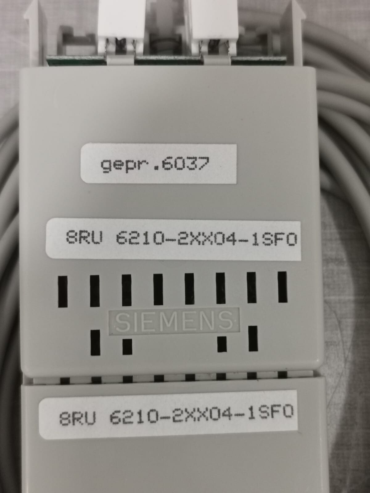 Siemens 6210-2XX04-1SF0 SIEMENS 6210-2XX04-1SF0 MOSAIK SYSTEM M CONNECTOR 4