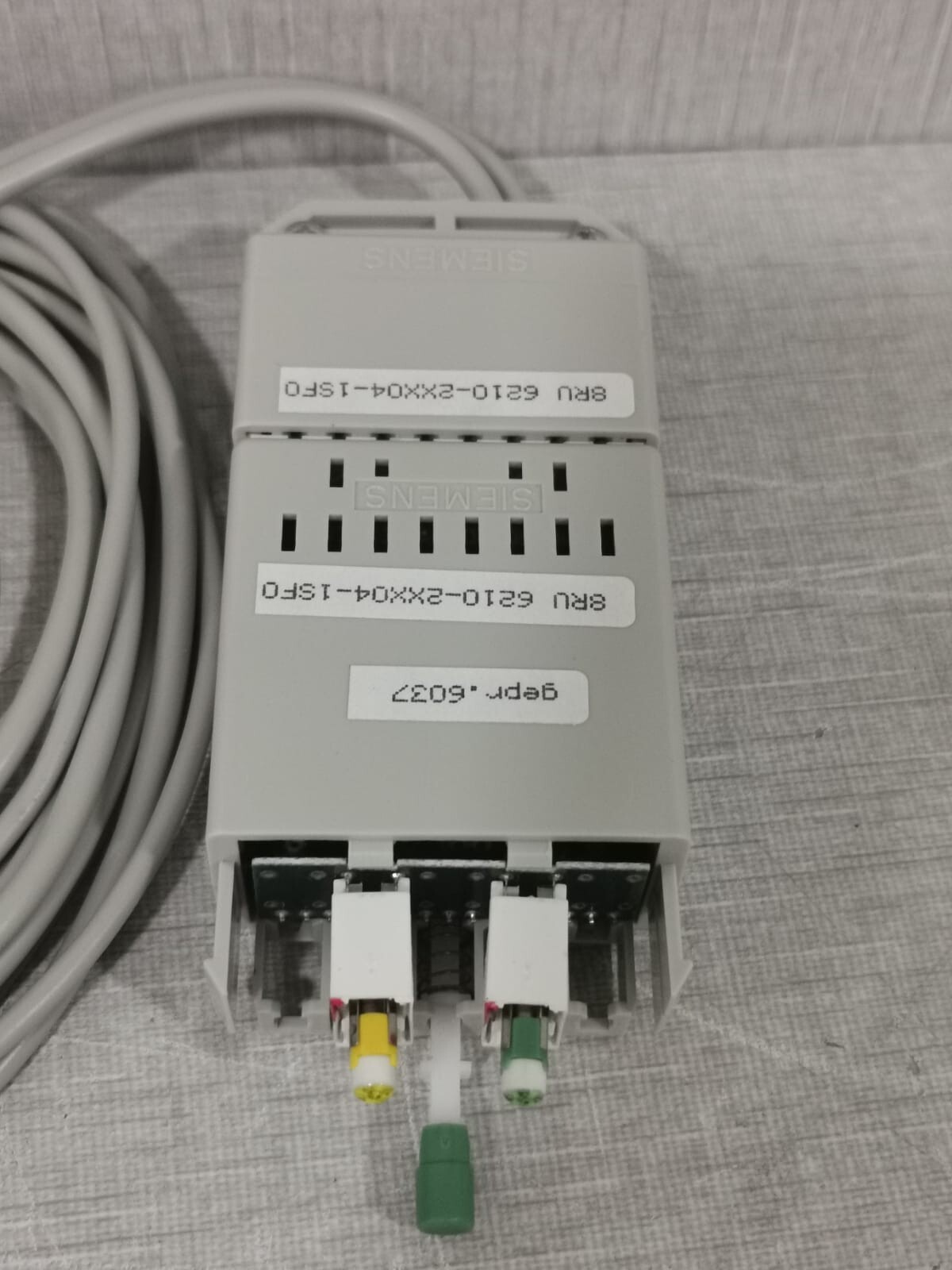 Siemens 6210-2XX04-1SF0 SIEMENS 6210-2XX04-1SF0 MOSAIK SYSTEM M CONNECTOR 6