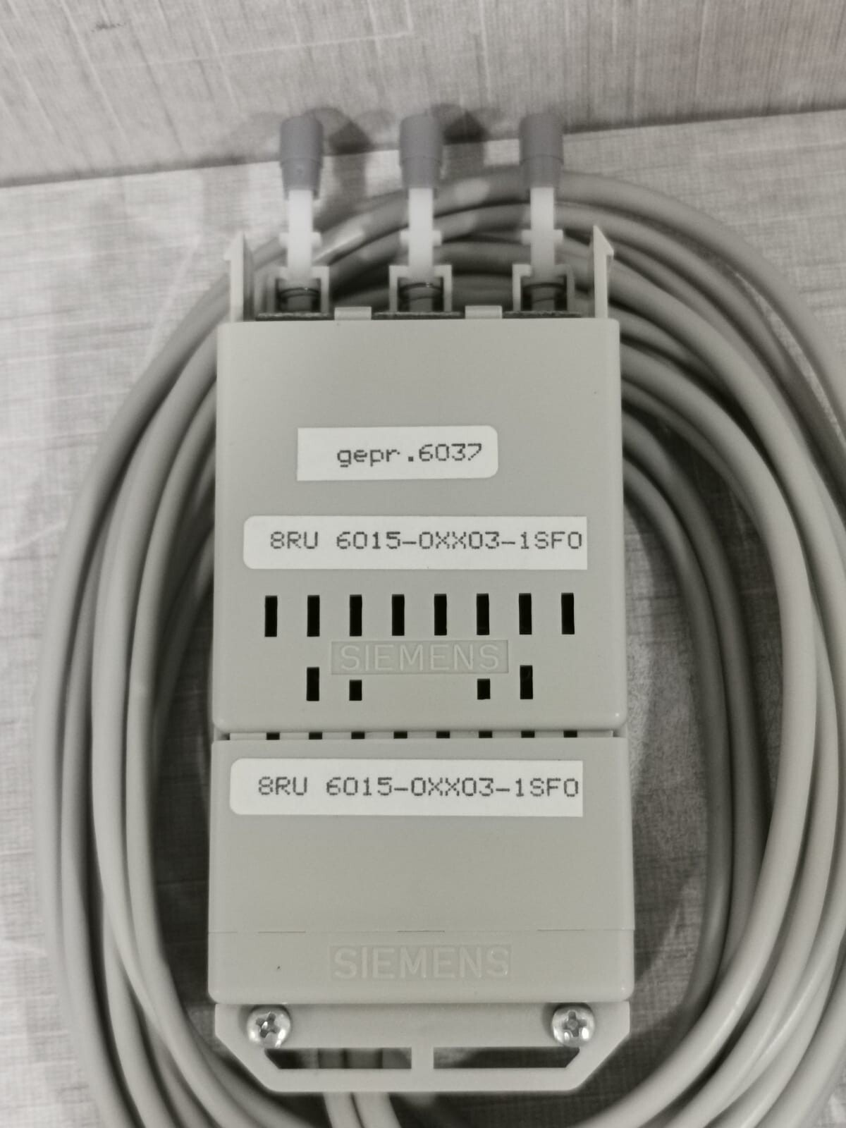 Siemens 6015-0XX03-1SF0 SIEMENS 8RU 6015-0XX03-1SF0 MOSAIK SYSTEM M CONNECTOR 2