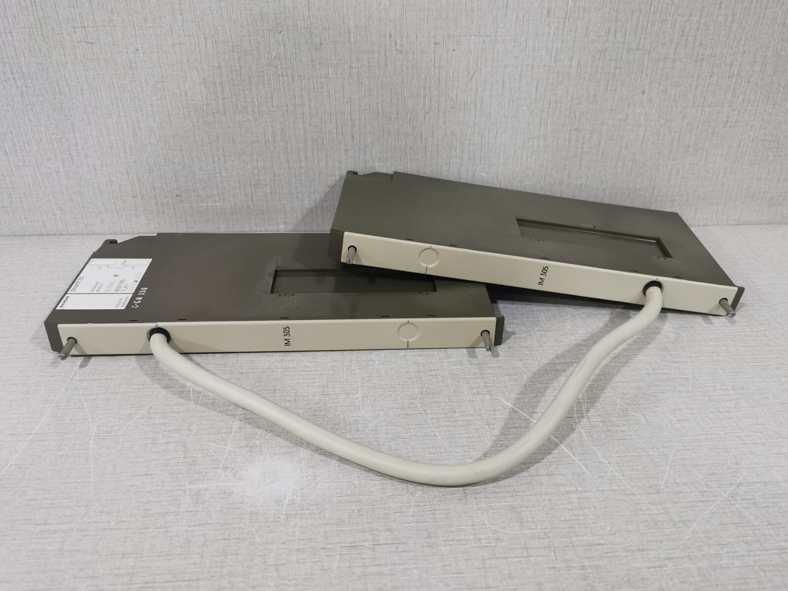Siemens 305-7LA11 Siemens Simatic S5 Interface Module 6ES5 305-7LA11 IM 305 4