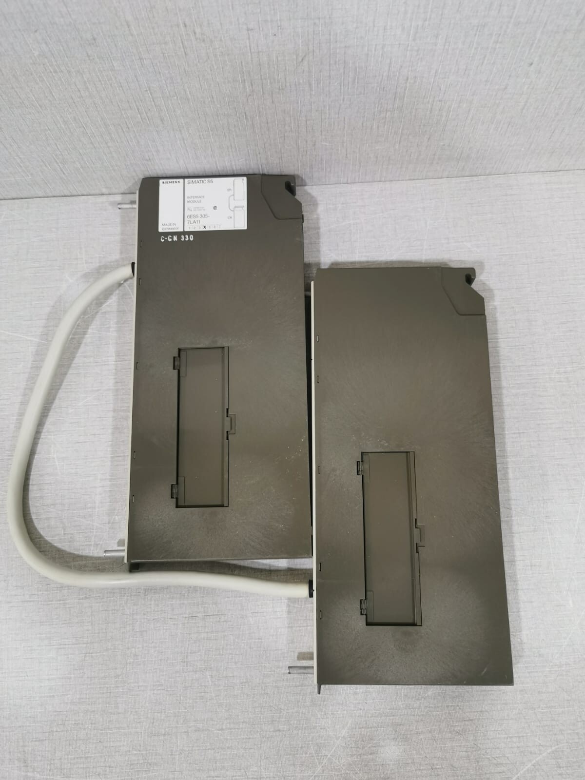 Siemens 305-7LA11 Siemens Simatic S5 Interface Module 6ES5 305-7LA11 IM 305 6