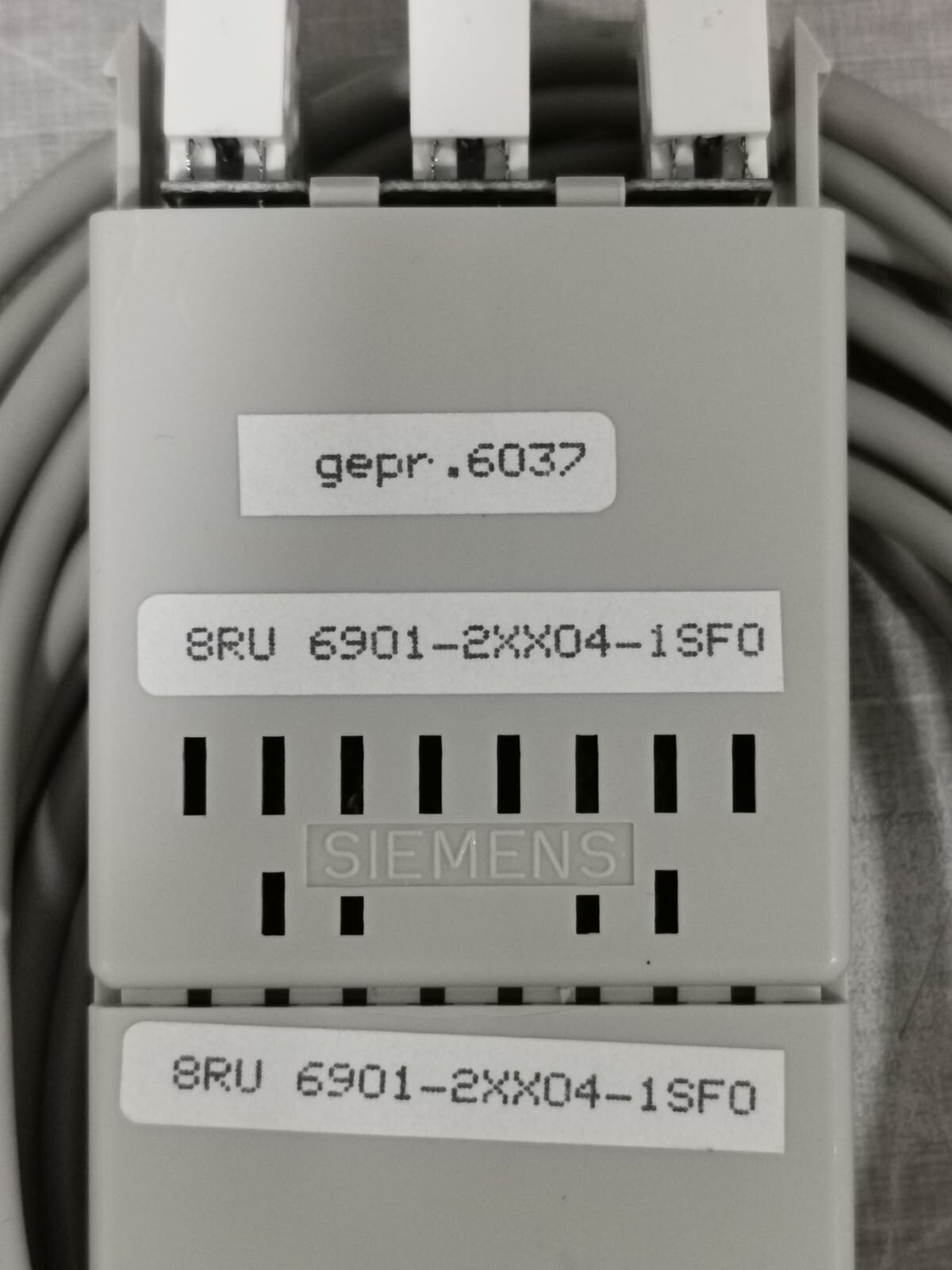 Siemens 6901-2XX04-1SF0 SIEMENS 8RU 6901-2XX04-1SF0 MOSAIK SYSTEM M CONNECTOR 4