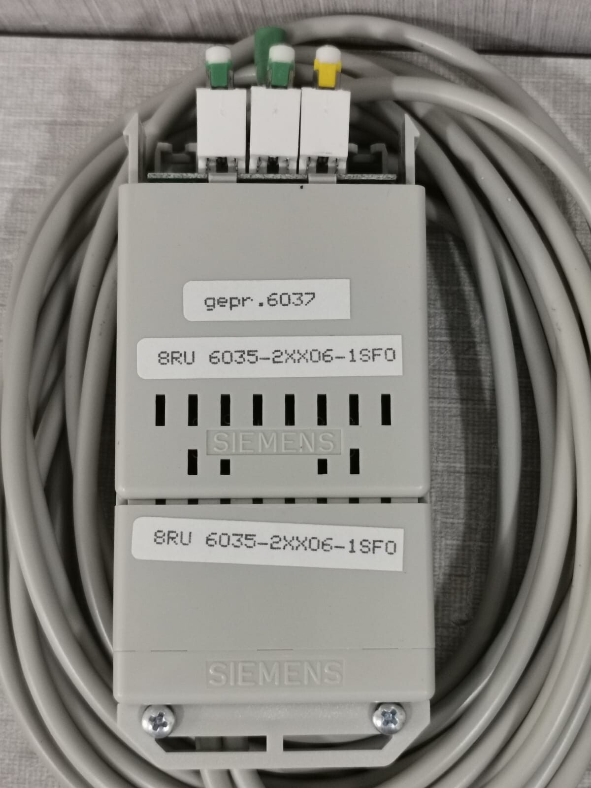 Siemens 6035-2XX06-1SF0 SIEMENS 8RU 6035-2XX06-1SF0 MOSAIK SYSTEM M CONNECTOR 3