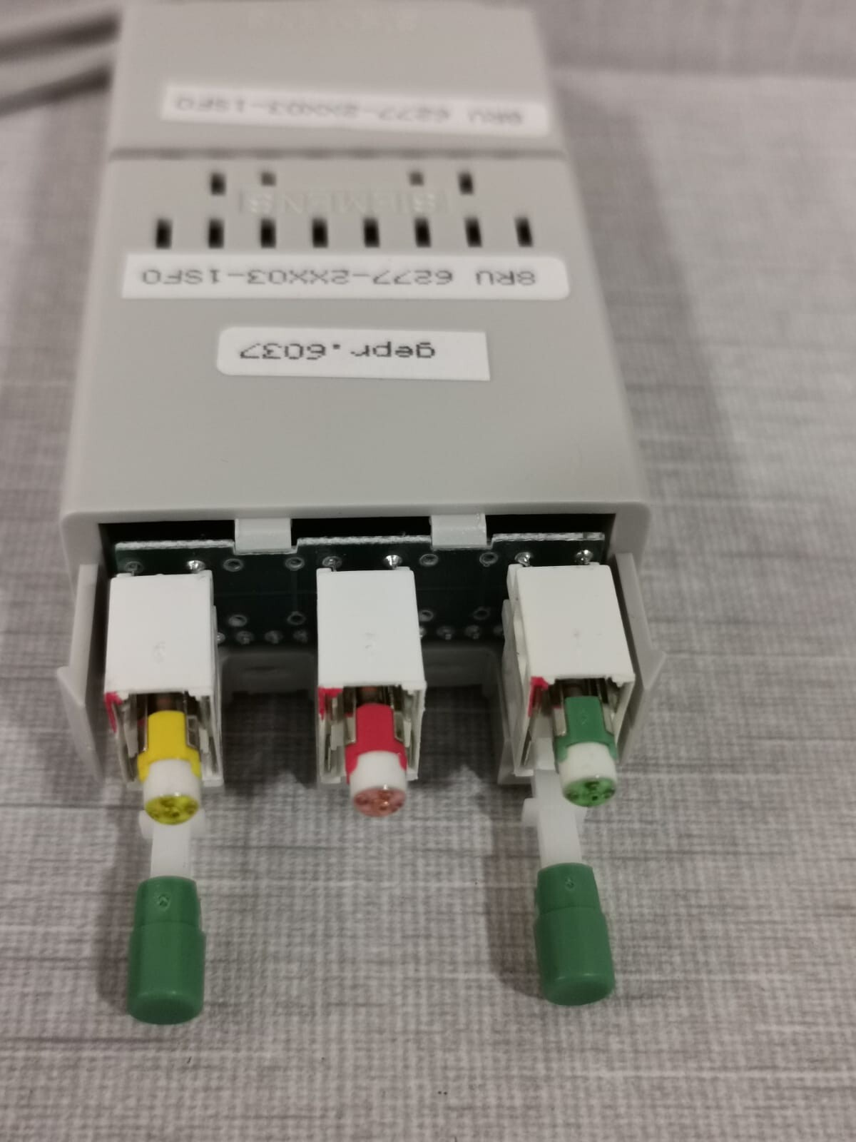 Siemens 6277-2XX03-1SF0 SIEMENS 8RU 6277-2XX03-1SF0 MOSAIK SYSTEM M CONNECTOR 5