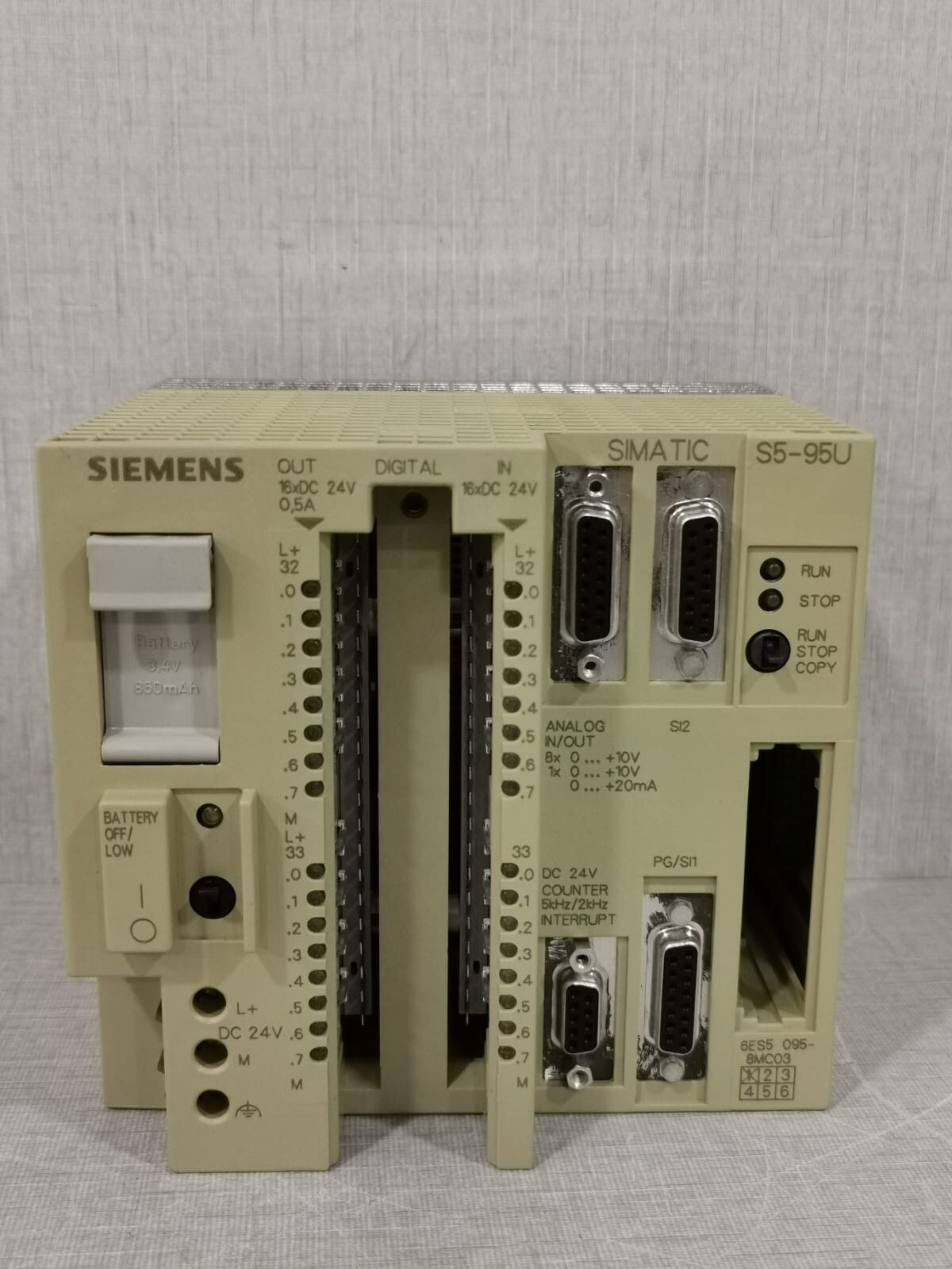 Siemens 095-8MC03 SIEMENS 6ES5 095-8MC03 SIMATIC S5 COMPACT PLC 3
