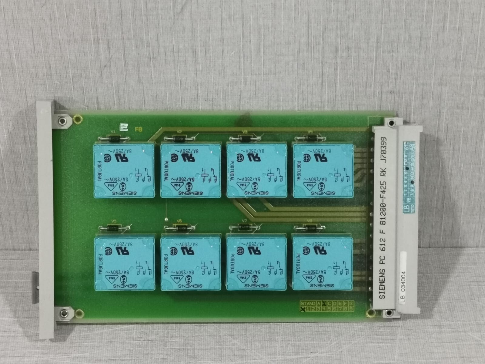 Siemens C1379-0B SIEMENS C1379-0B RELAY MODULE 4