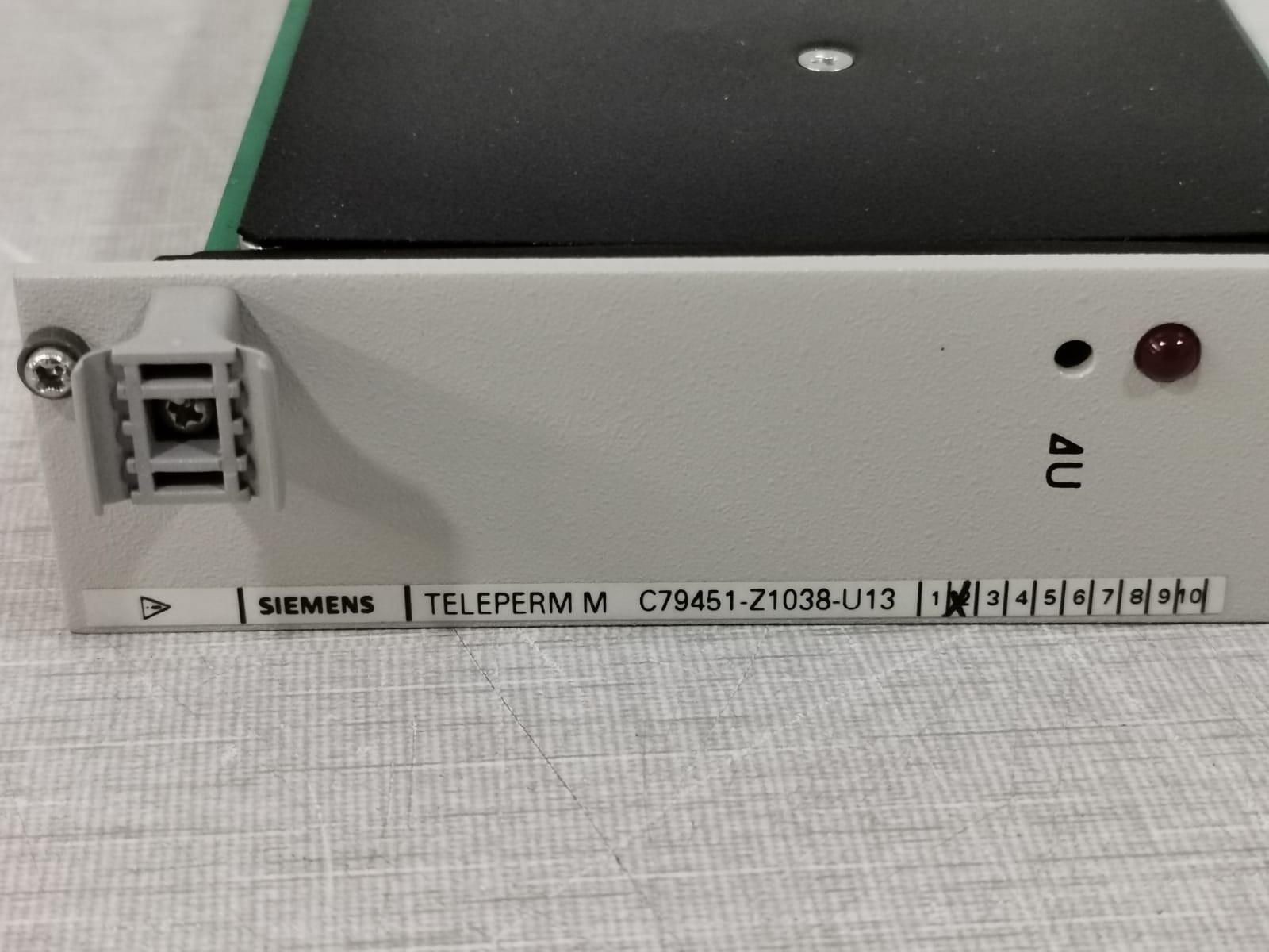 Siemens C79451-Z1038-U13 SIEMENS C79451-Z1038-U13 Teleperm M Power Supply Module 3