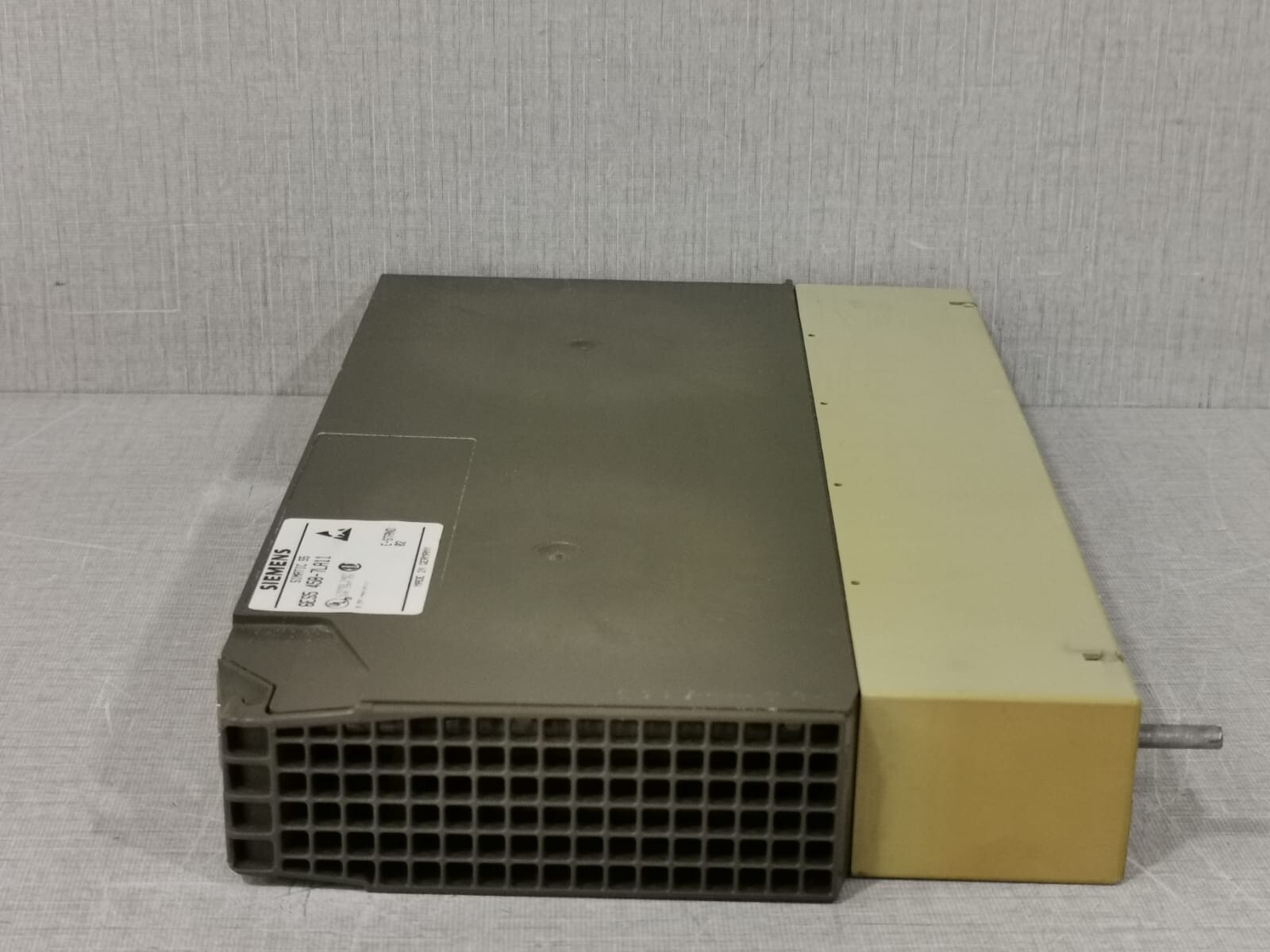 Siemens 6ES5 458-7LA11 SIEMENS 6ES5 458-7LA11 SIMATIC S5 RELAY OUTPUT PLC 6