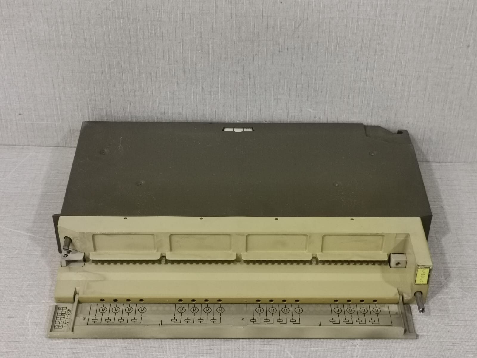 Siemens 6ES5 458-7LA11 SIEMENS 6ES5 458-7LA11 SIMATIC S5 RELAY OUTPUT PLC 9