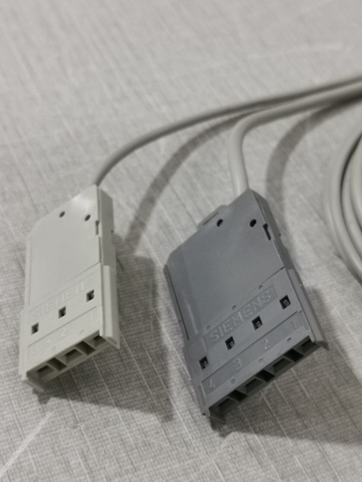 Siemens 6903-2XX03-1SF0 SIEMENS 8RU 6903-2XX03-1SF0 MOSAIK SYSTEM M CONNECTOR 6