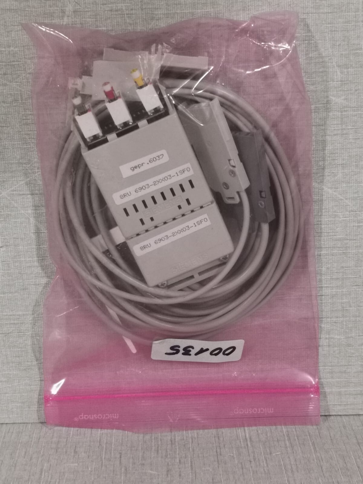 Siemens 6903-2XX03-1SF0 SIEMENS 8RU 6903-2XX03-1SF0 MOSAIK SYSTEM M CONNECTOR 8
