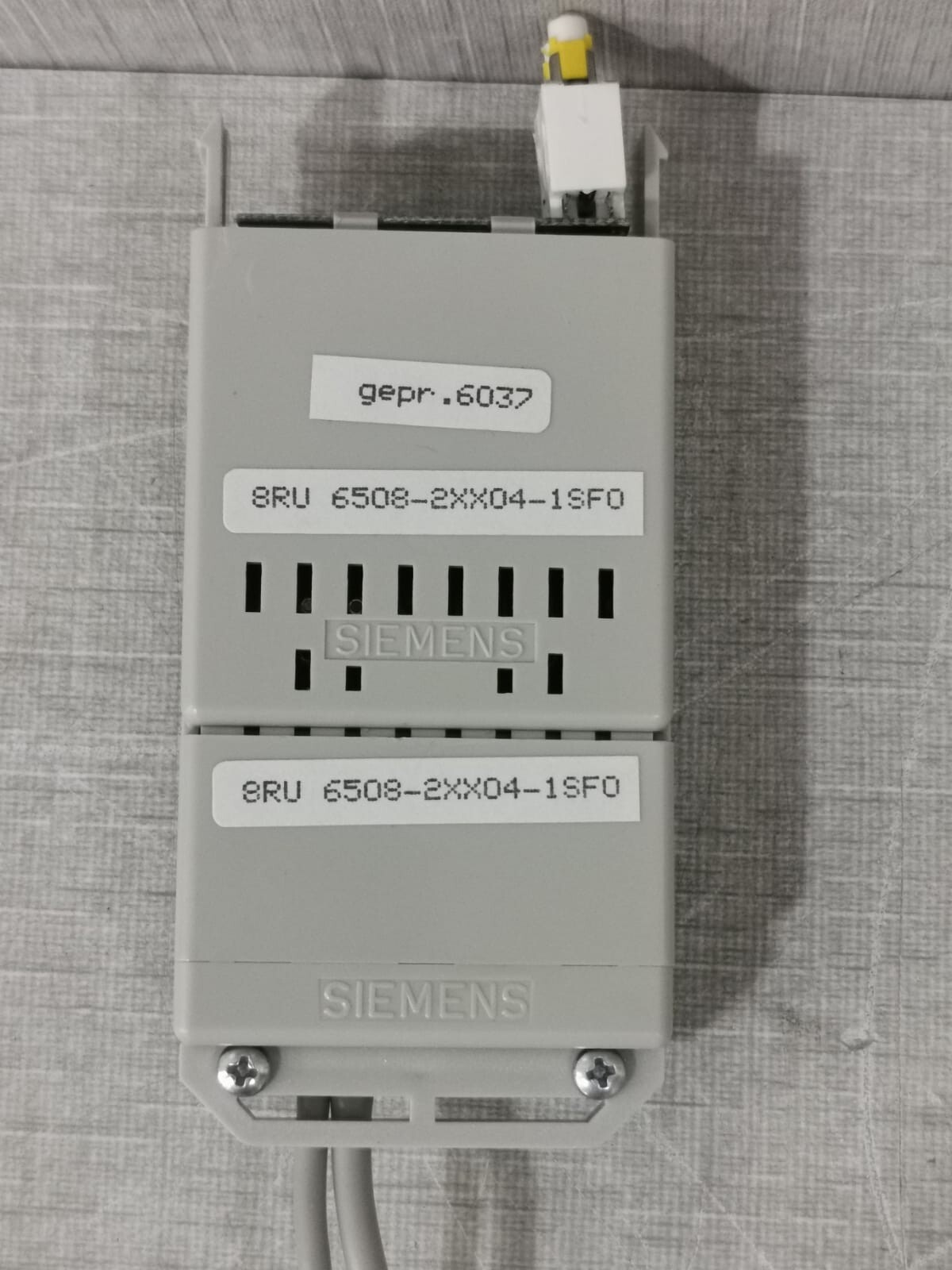 Siemens 6508-2XX04-1SF0 SIEMENS 8RU 6508-2XX04-1SF0 MOSAIK SYSTEM M CONNECTOR 2