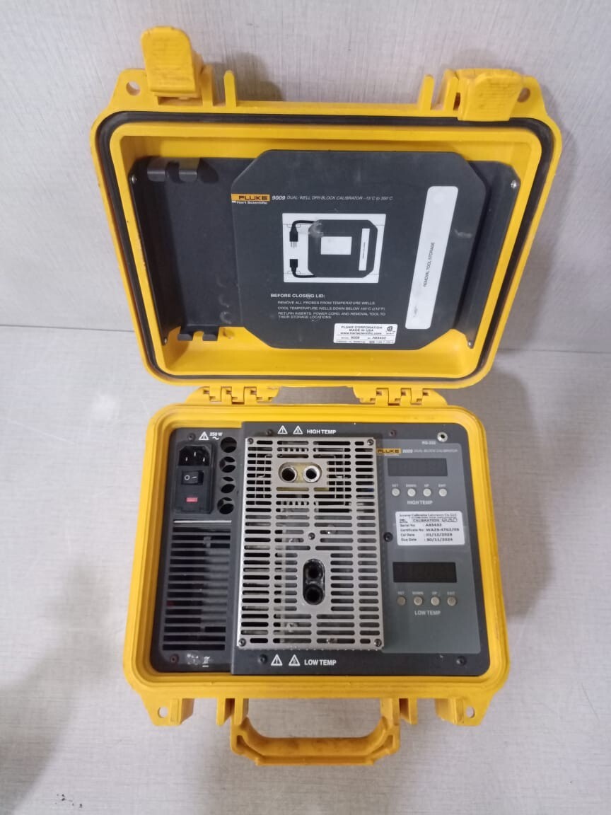 Fluke 9009 FLUKE hart scientific 9009 Dual-Well Dry-Block Calibrator 15℃ - 350℃ 2