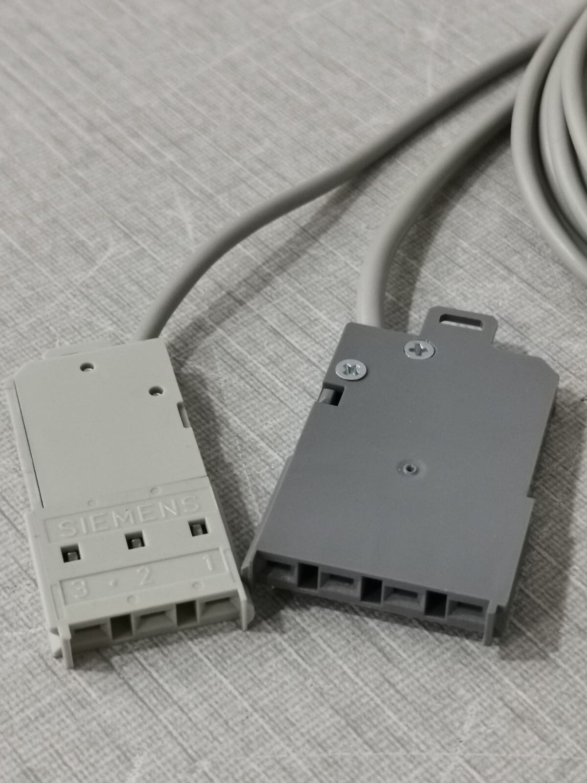 Siemens 6015-0XX00-1SF0 SIEMENS 8RU 6015-0XX00-1SF0 MOSAIK SYSTEM M CONNECTOR 6