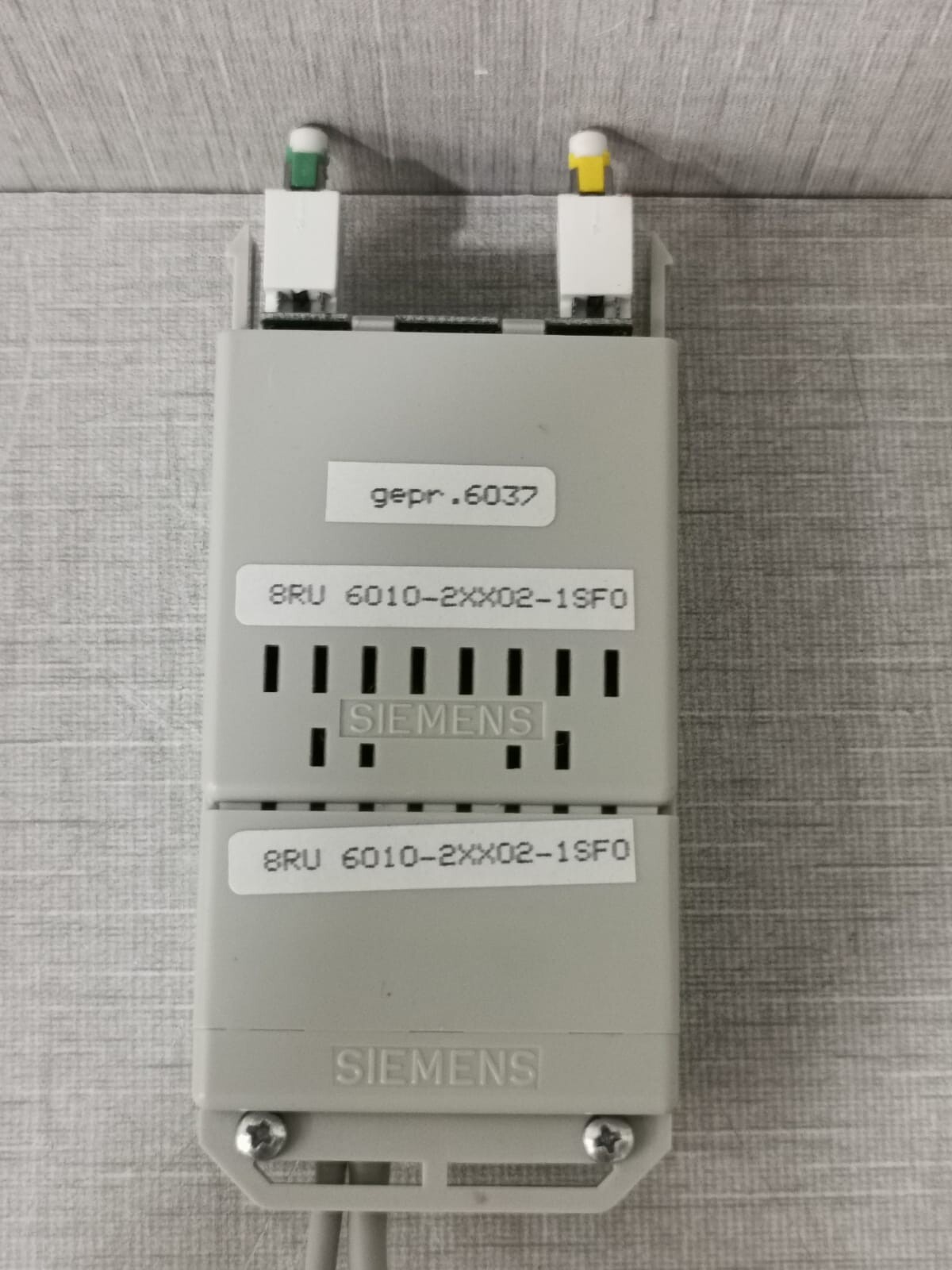 Siemens 6010-2XX02-1SF0 SIEMENS 8RU 6010-2XX02-1SF0 MOSAIK SYSTEM M CONNECTOR 2