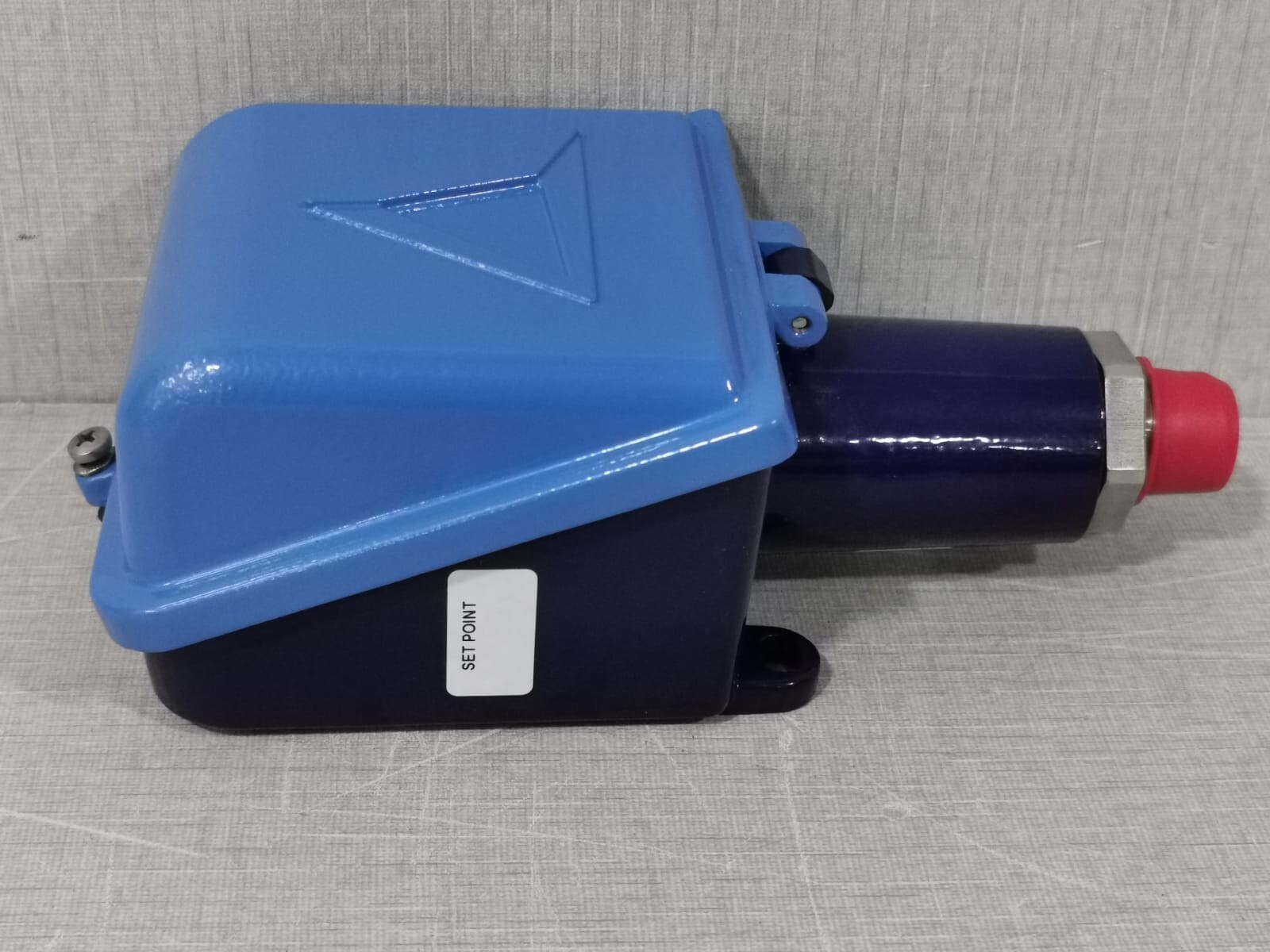 Delta-Controls WP022GEA01J Delta-Controls WP022GEA01J Differential Pressure Switch PMAX 70 Bar 5