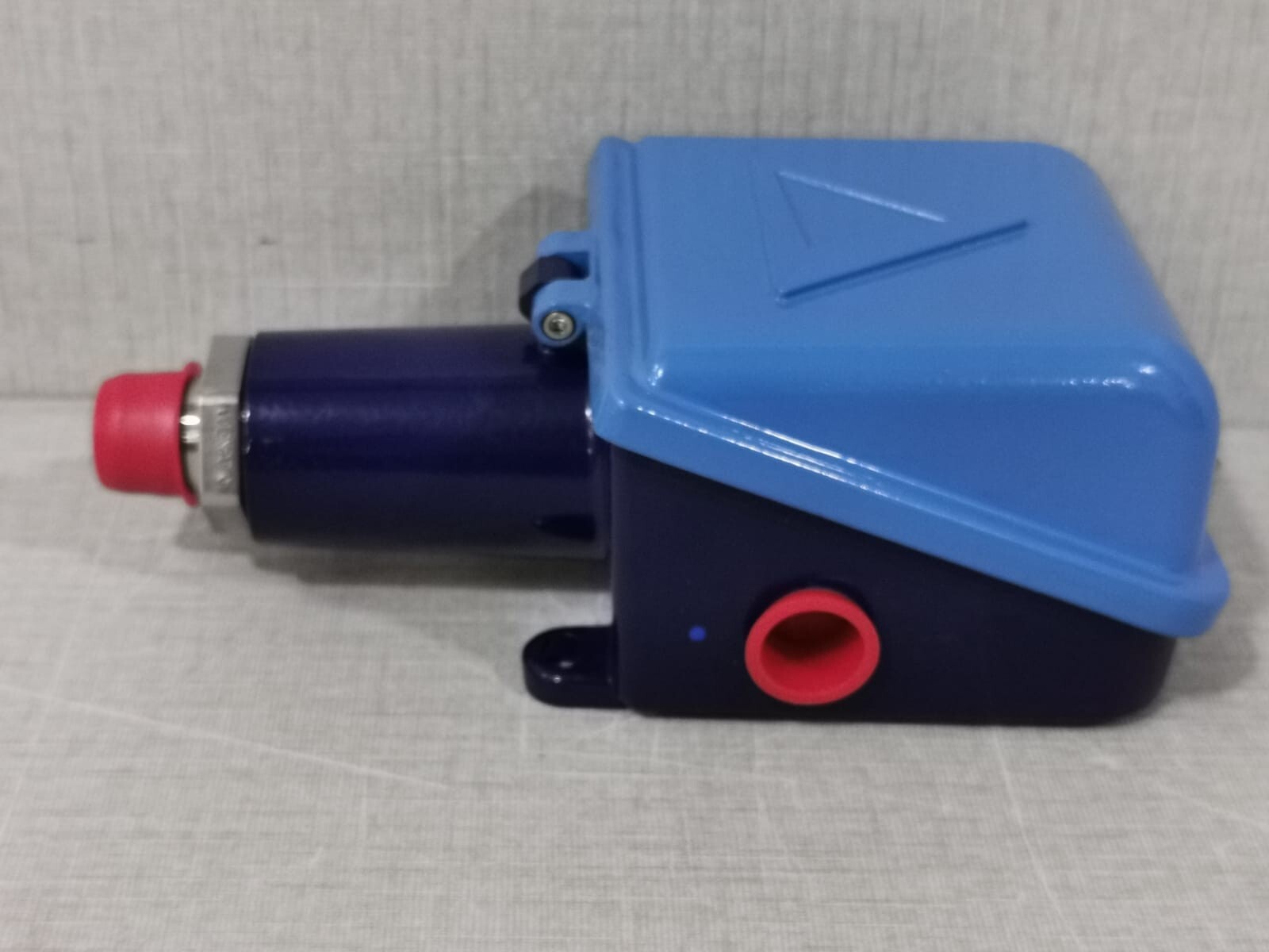 Delta-Controls WP022GEA01J Delta-Controls WP022GEA01J Differential Pressure Switch PMAX 70 Bar 6