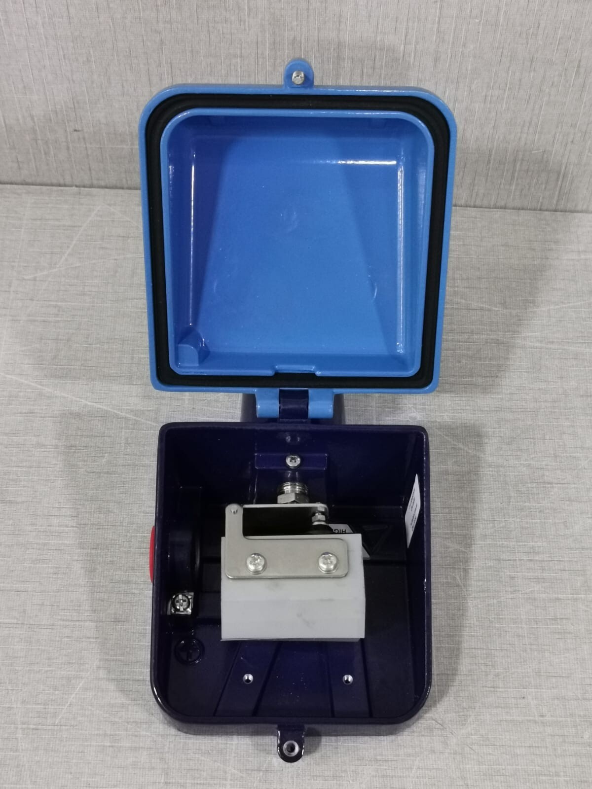 Delta-Controls WP022GEA01J Delta-Controls WP022GEA01J Differential Pressure Switch PMAX 70 Bar 10
