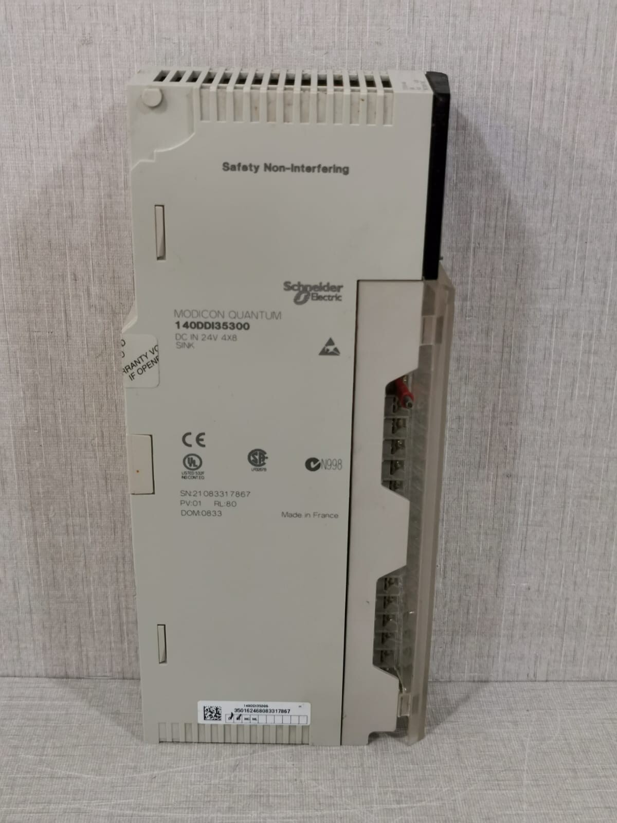 Schneider Electric 140DDI35300 Schneider Electric 140DDI35300 24VDC Modicon Quantum Discrete Input Module 5