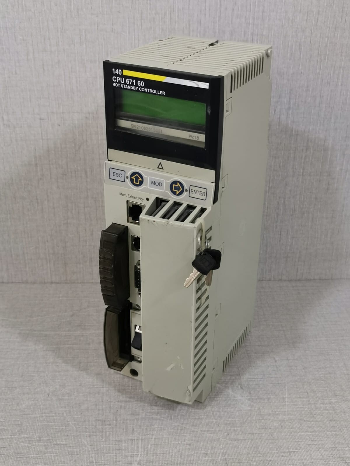 Schneider Electric 140CPU67160 Schneider Electric 140CPU67160 SV: 2.5 Hot Standby Controller Modicon Quantum 4
