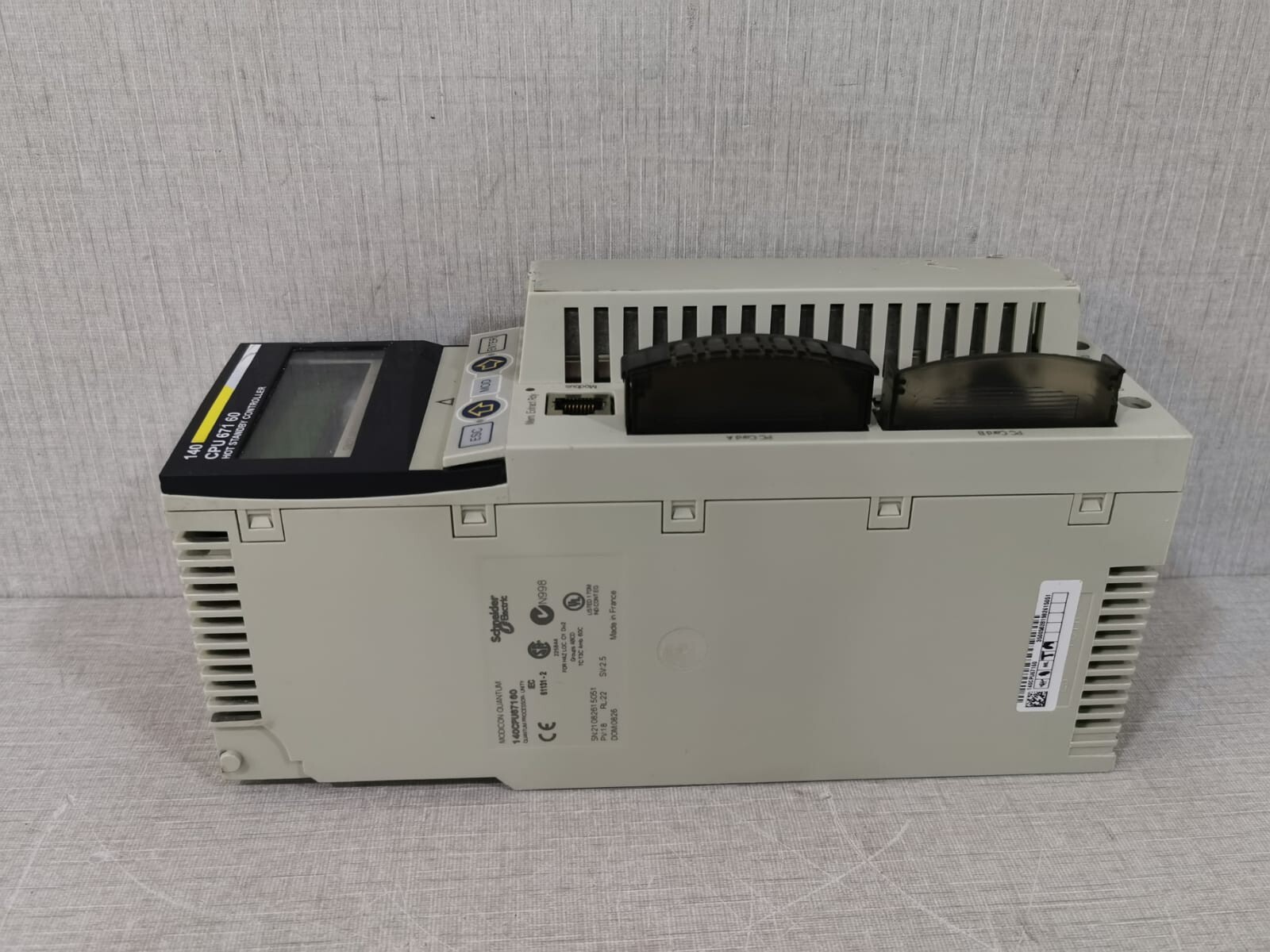 Schneider Electric 140CPU67160 Schneider Electric 140CPU67160 SV: 2.5 Hot Standby Controller Modicon Quantum 10