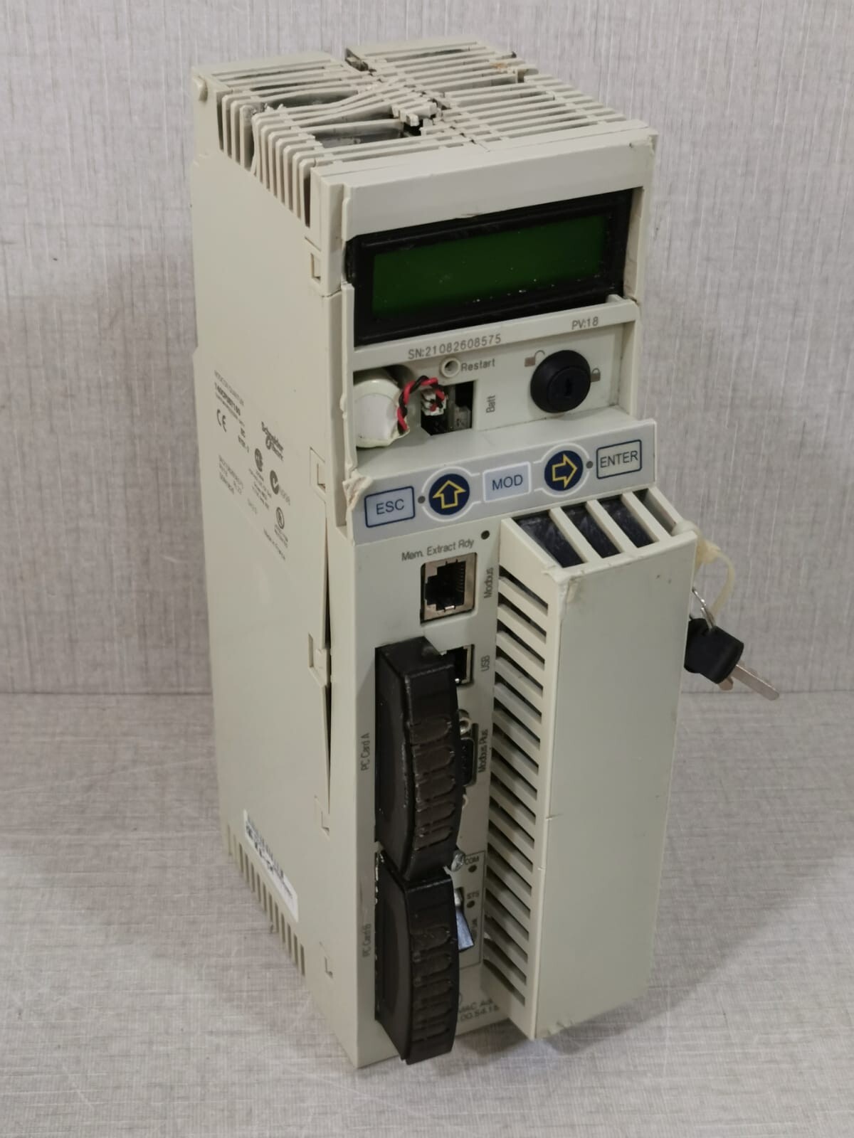 Schneider Electric 140CPU67160 Schneider Electric 140CPU67160 Modicon Quantum Processor 3