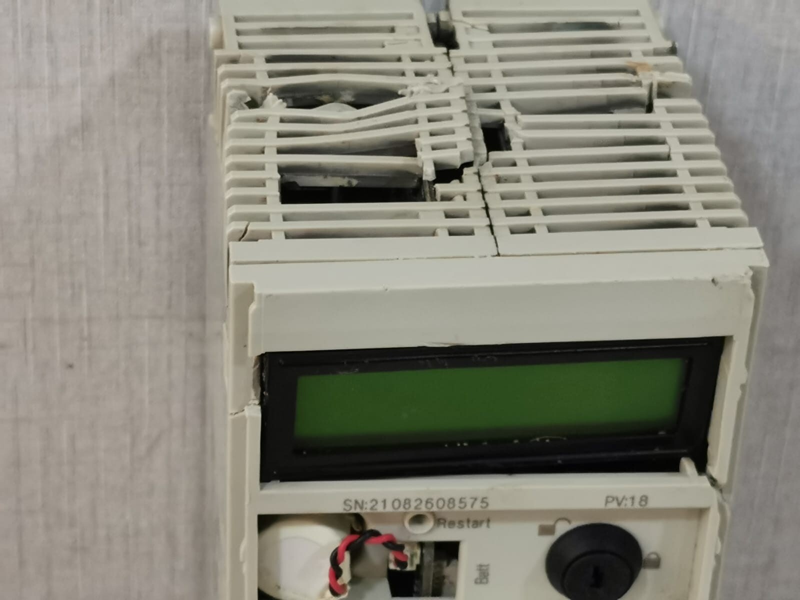 Schneider Electric 140CPU67160 Schneider Electric 140CPU67160 Modicon Quantum Processor 5