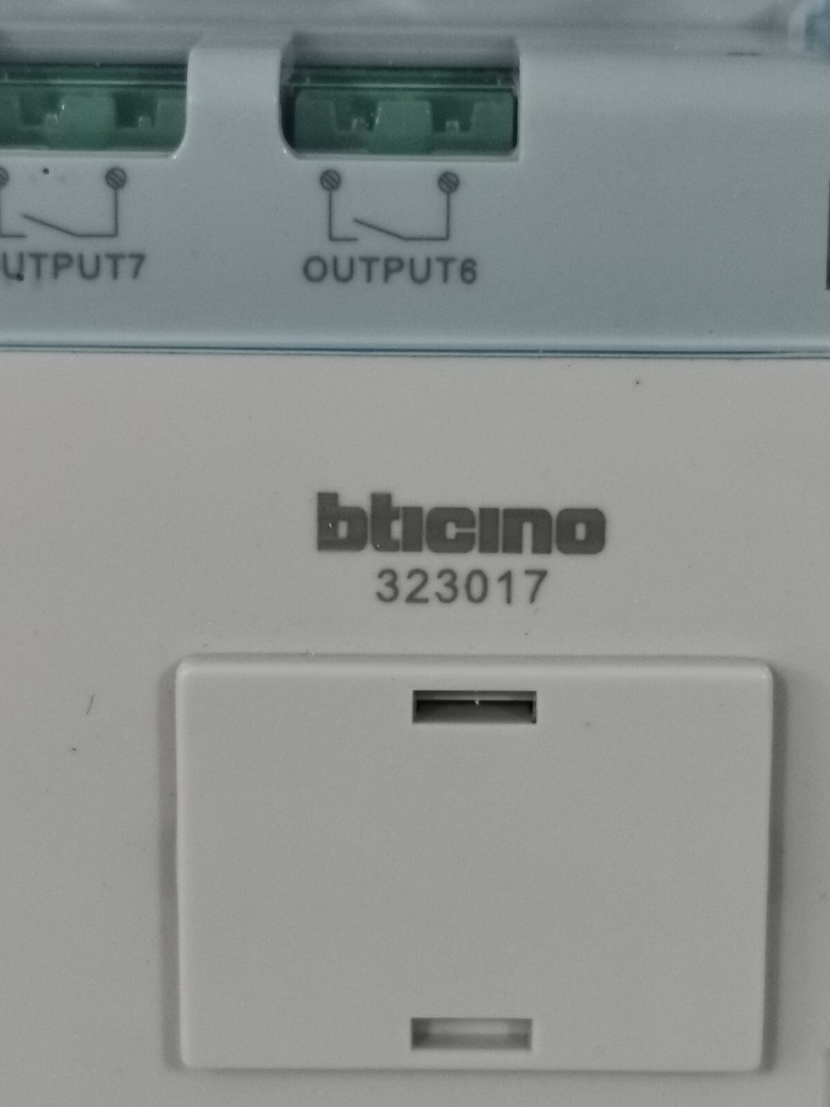 BTICINO 323017 bTICINO 323017 D45 DOOR PHONE ACCESSORIES/LIFT CONTROL ACCESSORY 2