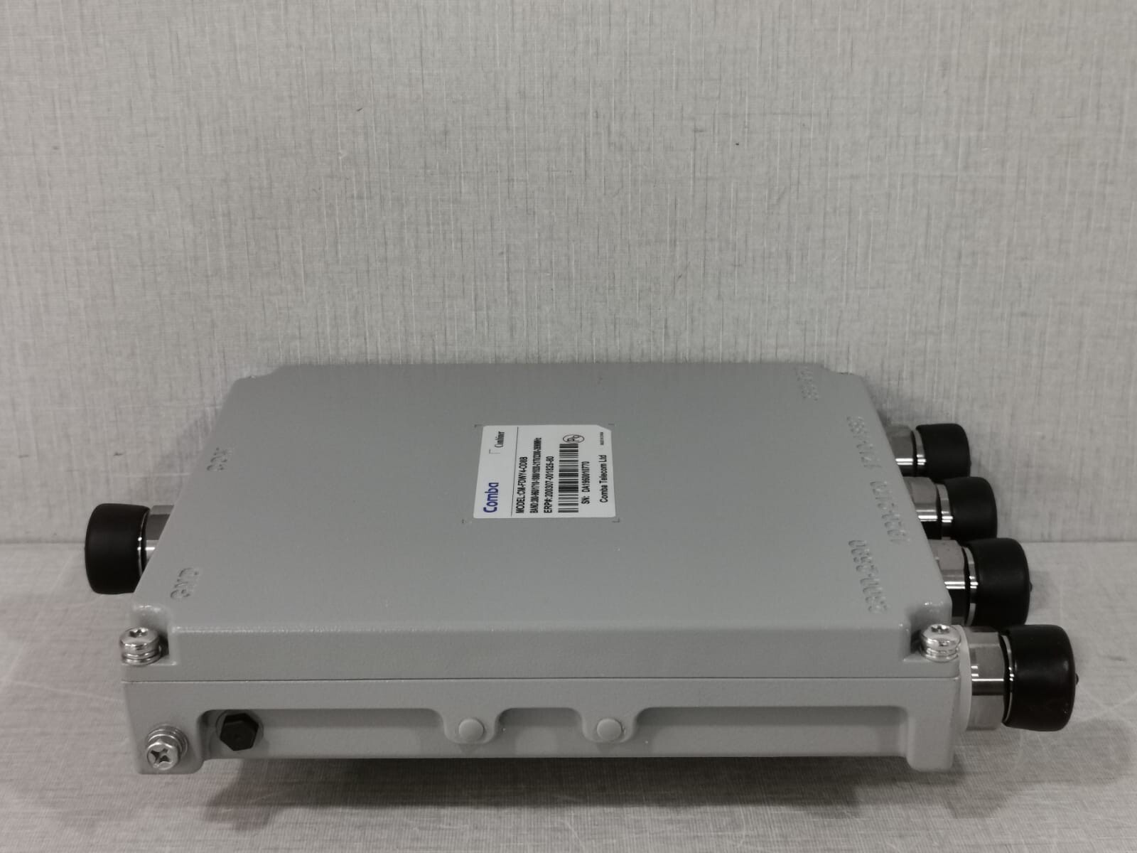 COMBA CM-FDWY4-OD8B COMBA CM-FDWY4-OD8B OUTDOOR QUAD-BAND COMBINER 7