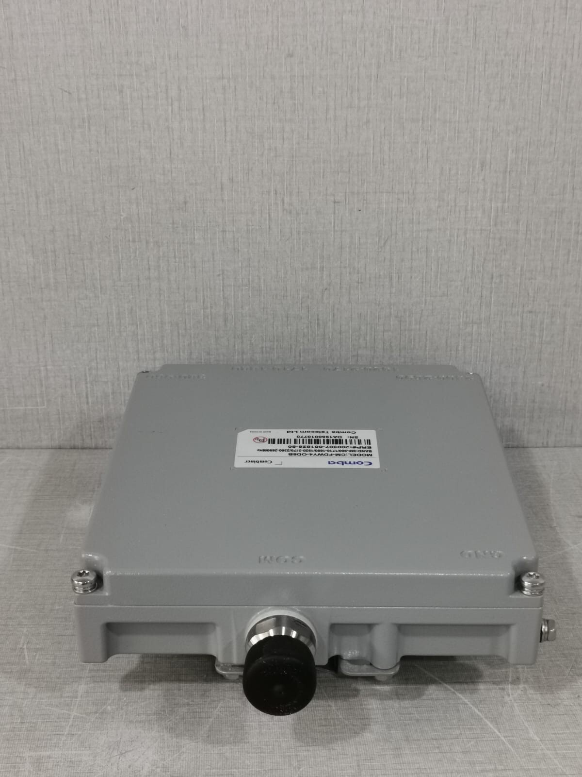 COMBA CM-FDWY4-OD8B COMBA CM-FDWY4-OD8B OUTDOOR QUAD-BAND COMBINER 10