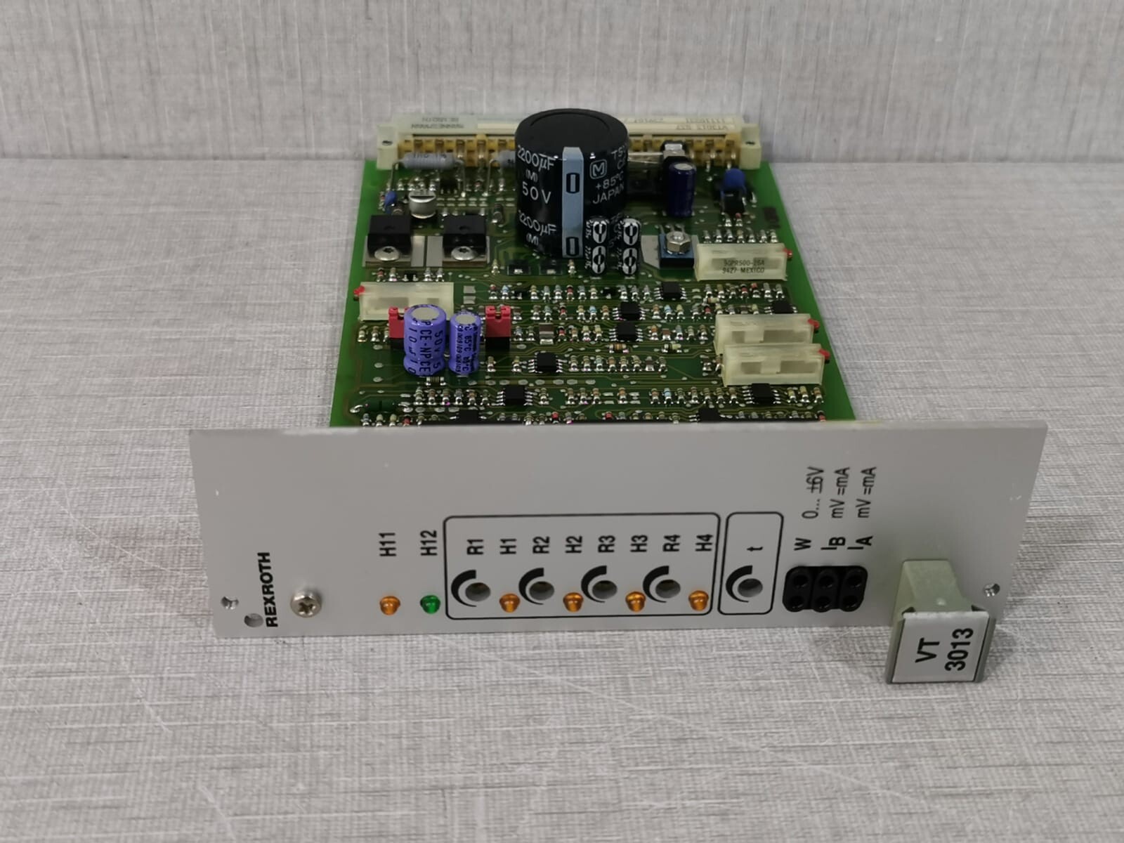 Rexroth VT3013-S37 Rexroth VT3013-S37 Proportional Signal Amplifier PCB Card 3