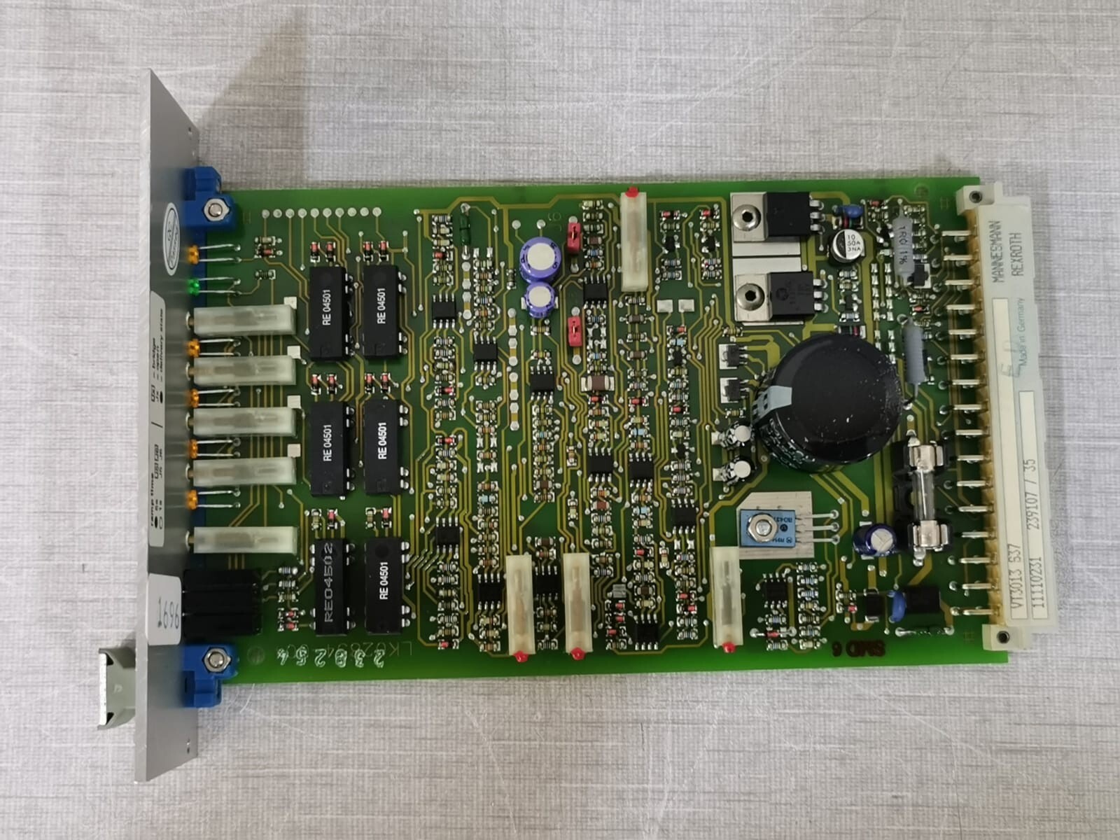 Rexroth VT3013-S37 Rexroth VT3013-S37 Proportional Signal Amplifier PCB Card 7