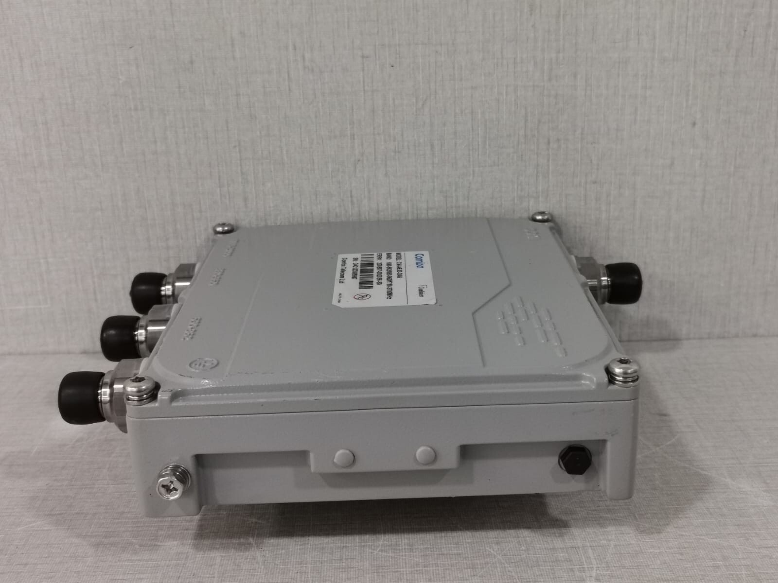 COMBA CM-AEJ3-OA6 COMBA CM-AEJ3-OA6 OUTDOOR TRIPLE-BAND COMBINER 7