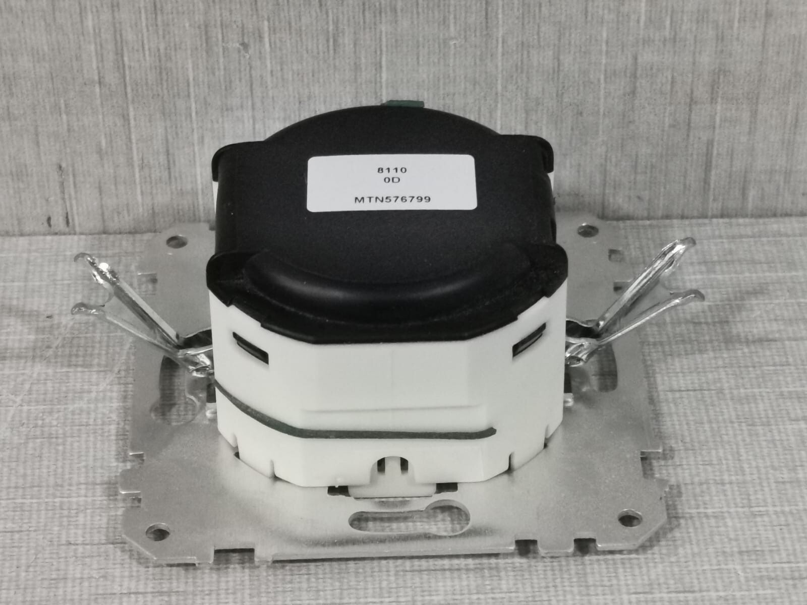 Schneider MTN576799 Schneider Electric MTN576799 ELECTRONIC SWITCH INSERT 5