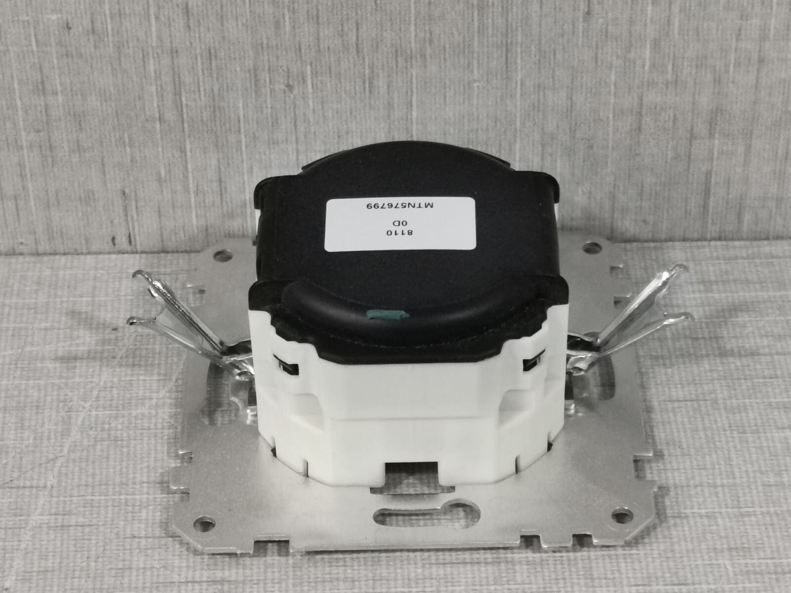 Schneider MTN576799 Schneider Electric MTN576799 ELECTRONIC SWITCH INSERT 6