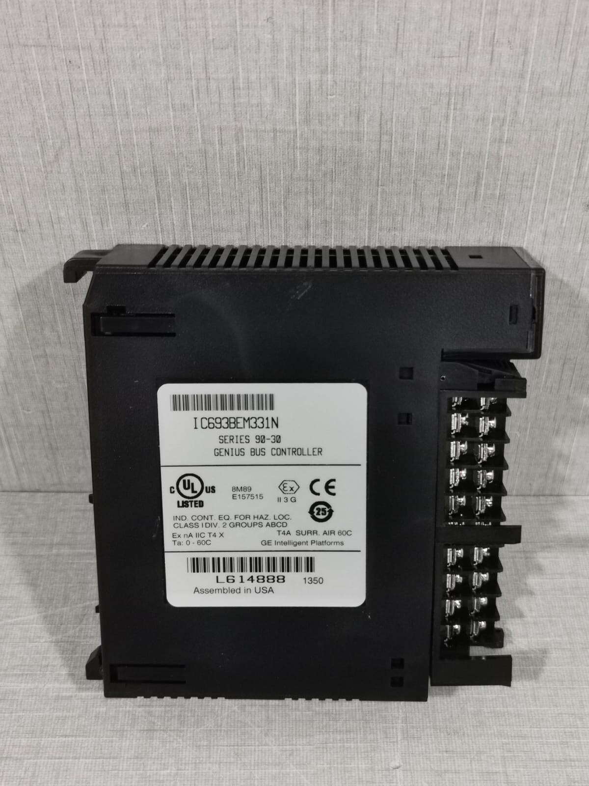 GE Fanuc IC693BEM331N GE FANUC IC693BEM331N SERIES 90-30 GENIUS BUS CONTROLLER - Missing Front Cover 3