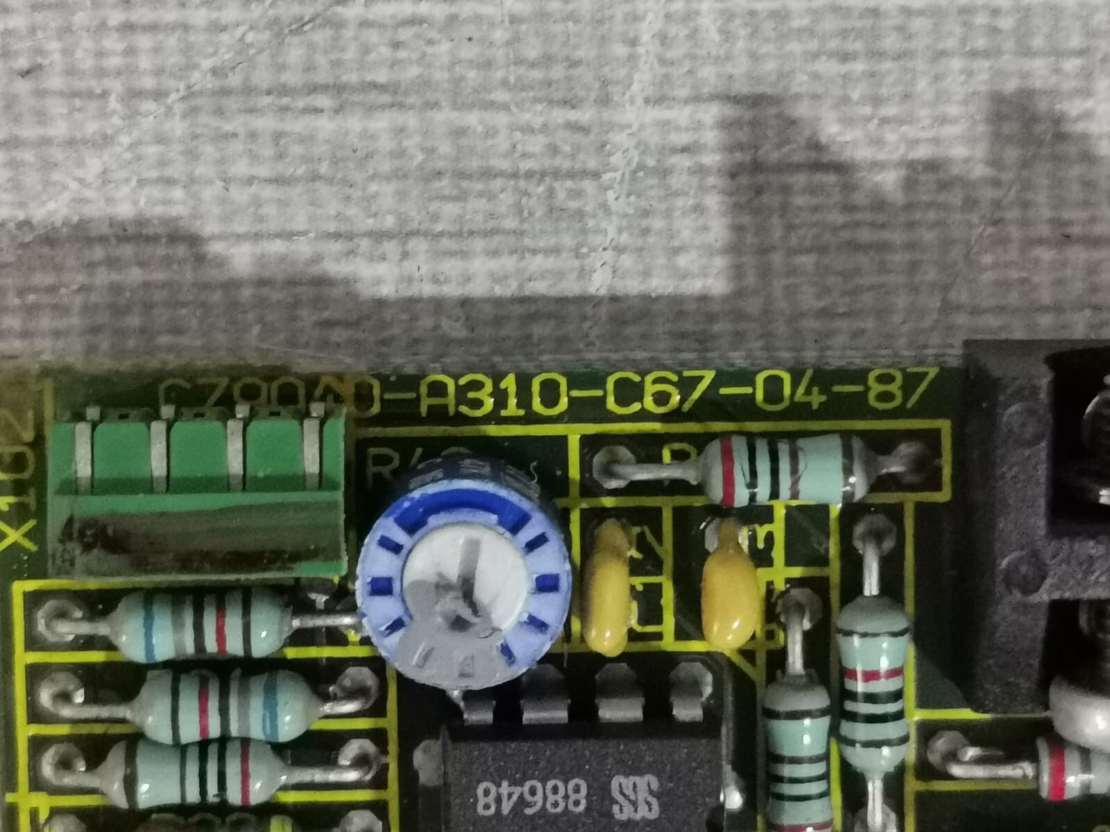 Siemens C79040-A310 SIEMENS C79458-L1009-A2 /C79040-A310 PLC BOARD 2
