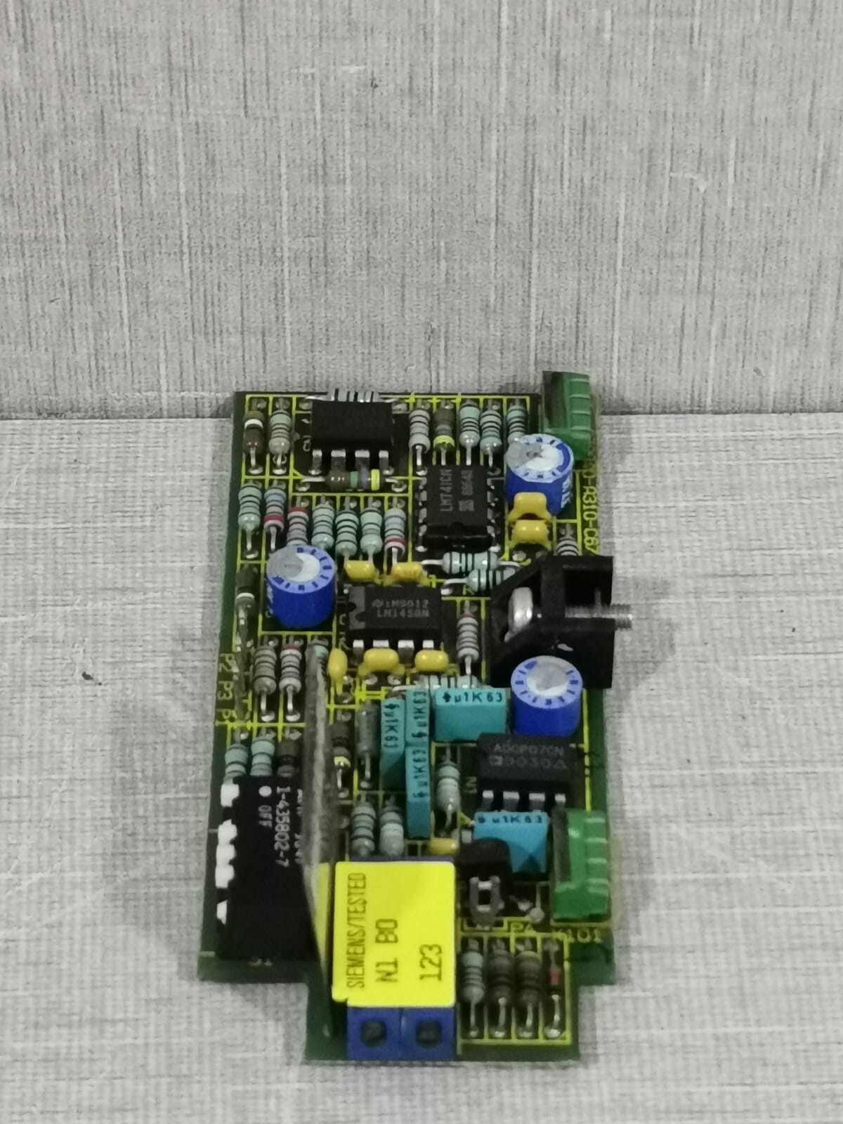 Siemens C79040-A310 SIEMENS C79458-L1009-A2 /C79040-A310 PLC BOARD 6