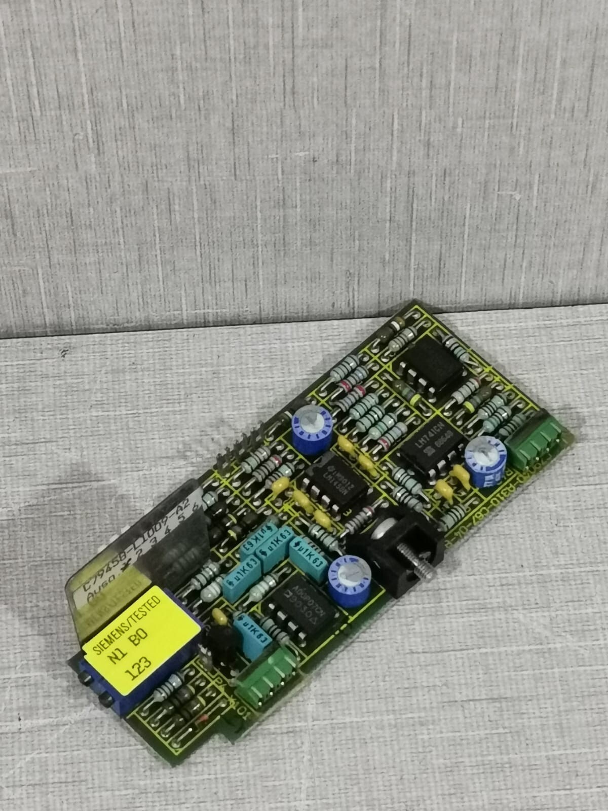 Siemens C79040-A310 SIEMENS C79458-L1009-A2 /C79040-A310 PLC BOARD 8